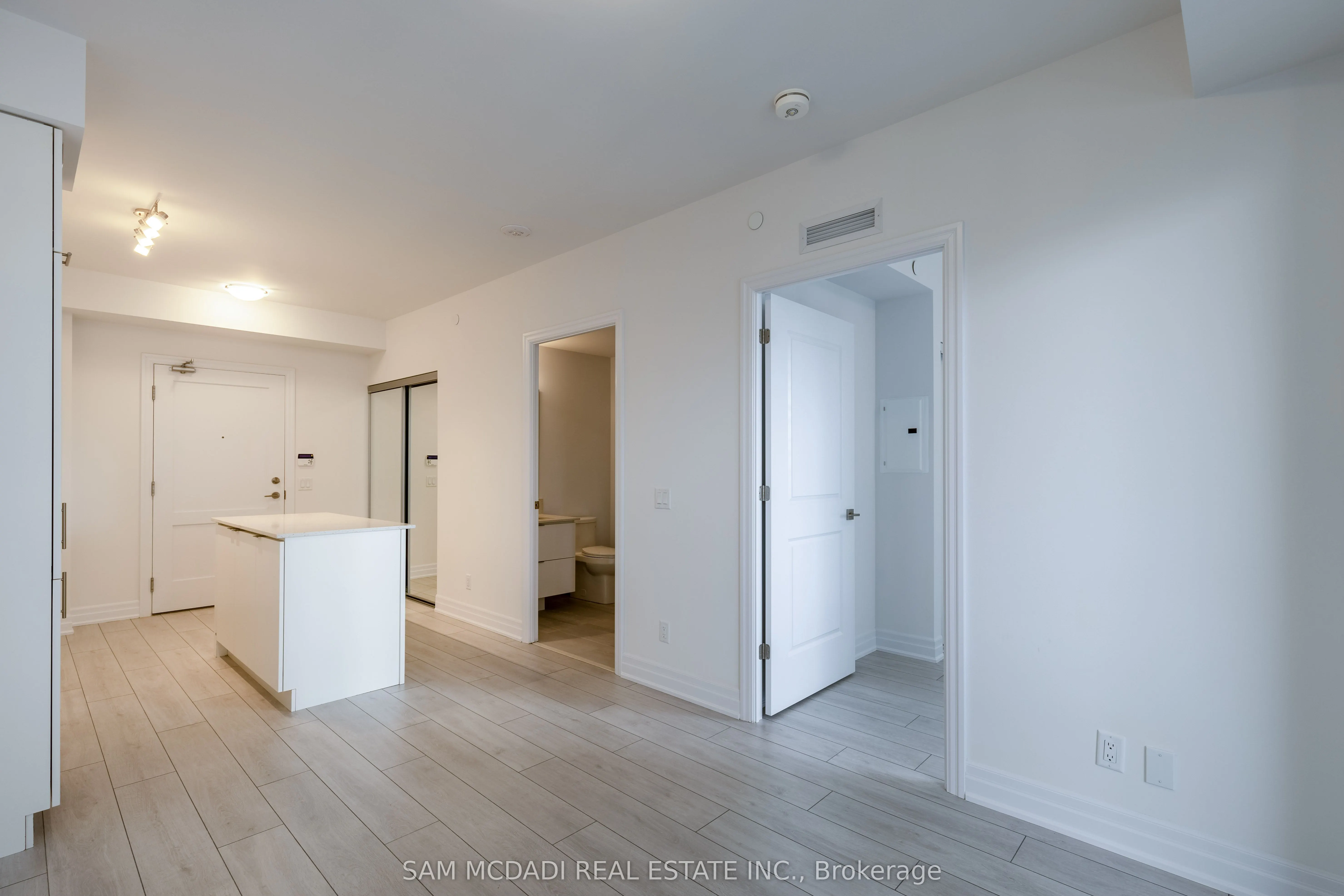 30 Elm Drive, #1509