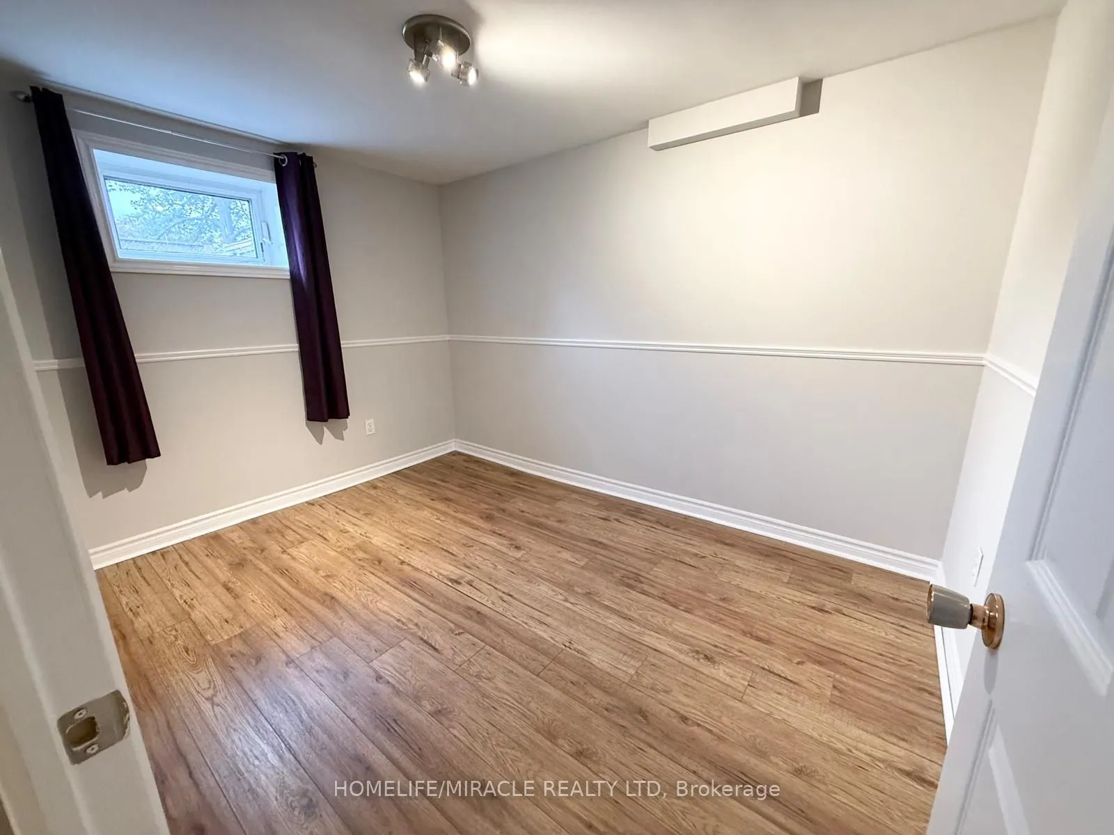 91 Garside Crescent
