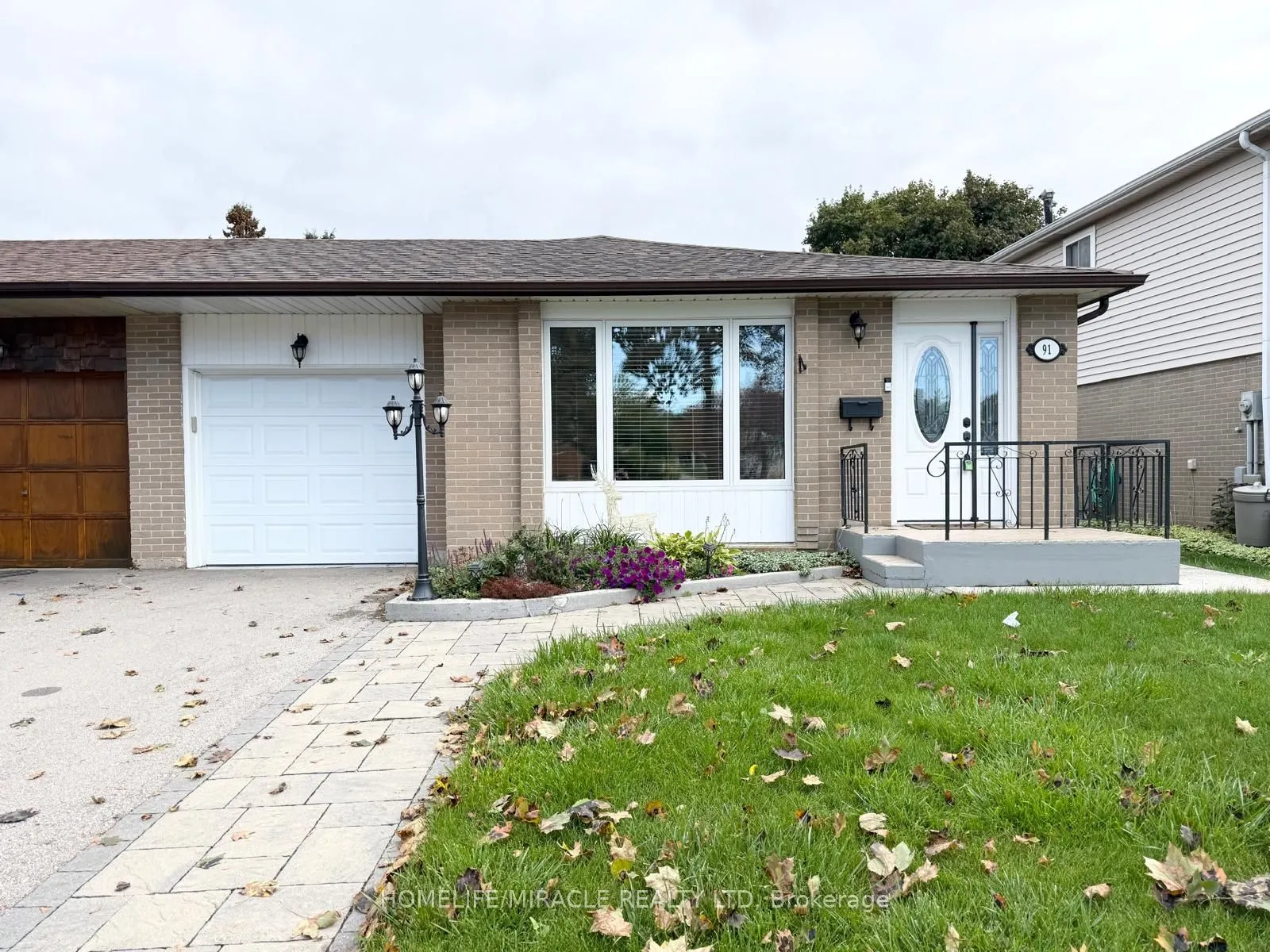 91 Garside Crescent
