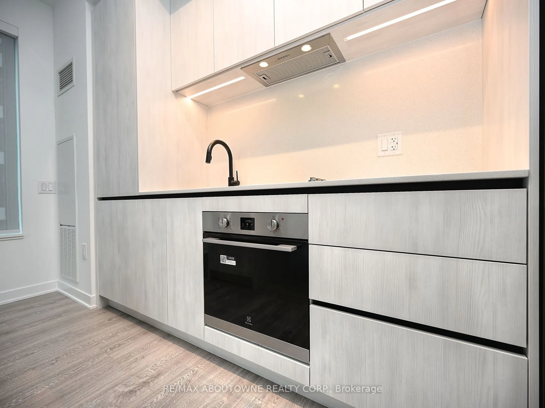 1495 Eglinton Avenue W, #704