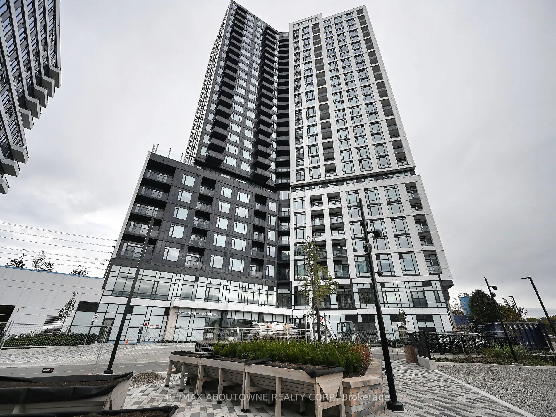 1495 Eglinton Avenue W, #704
