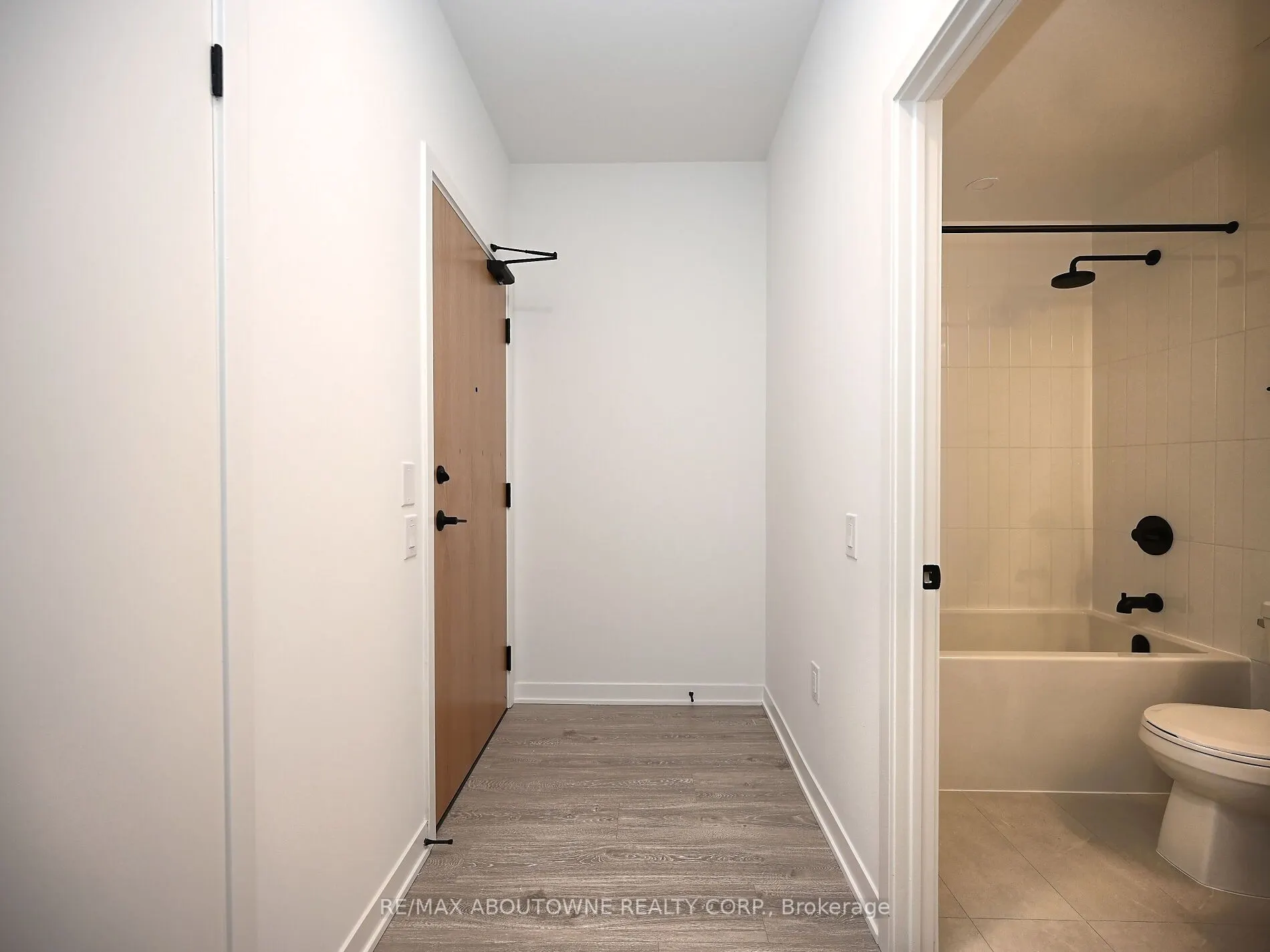 1495 Eglinton Avenue W, #704