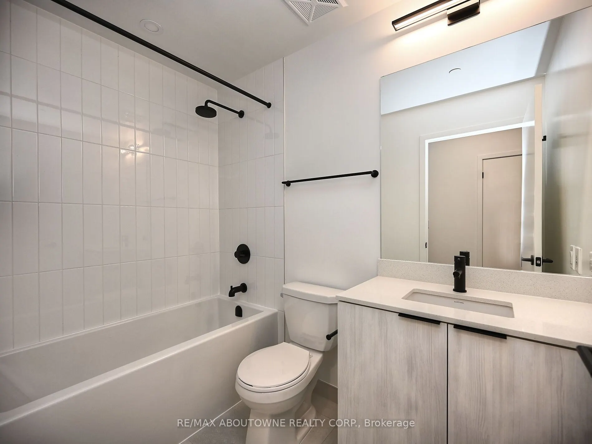 1495 Eglinton Avenue W, #704