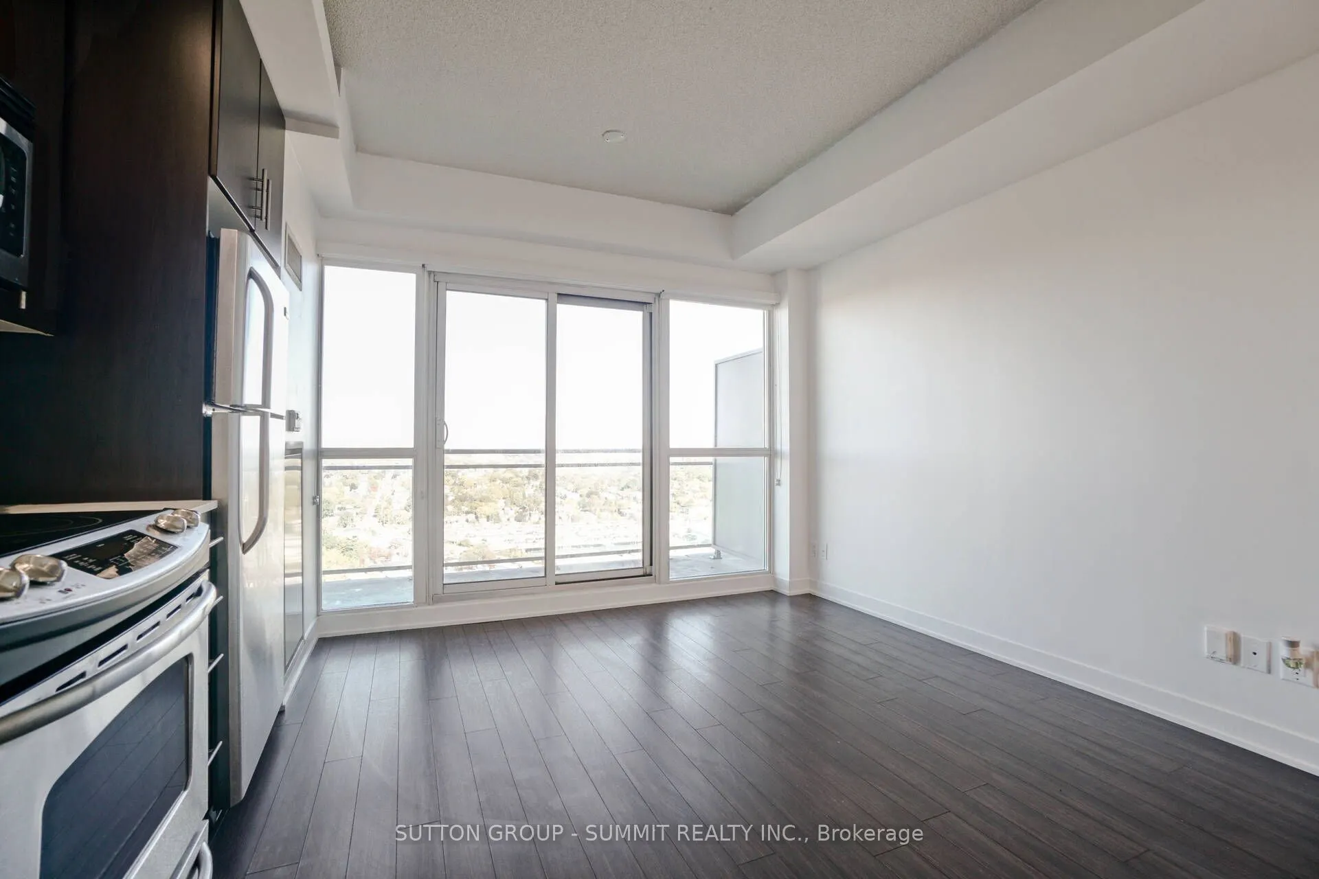 165 Legion Road N, #2822