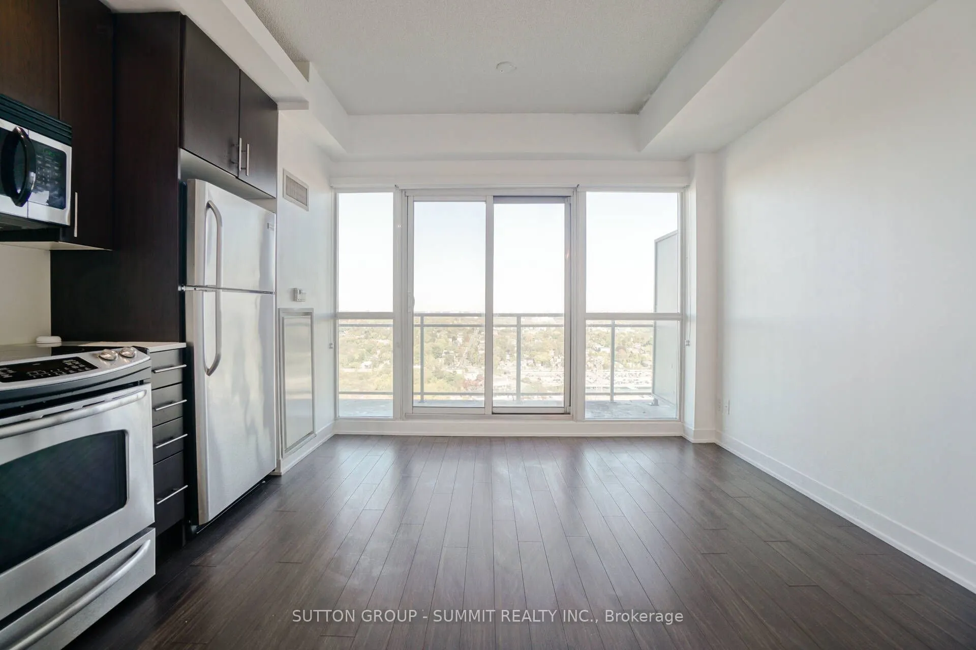 165 Legion Road N, #2822