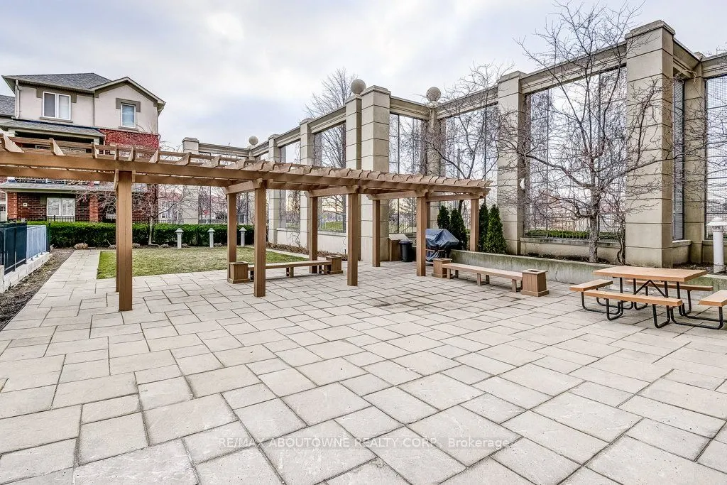 2325 Central Park Drive, #405