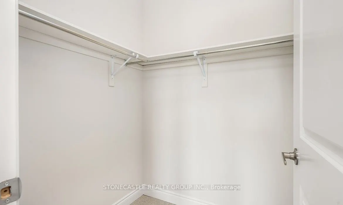 1388 Courtleigh Trail