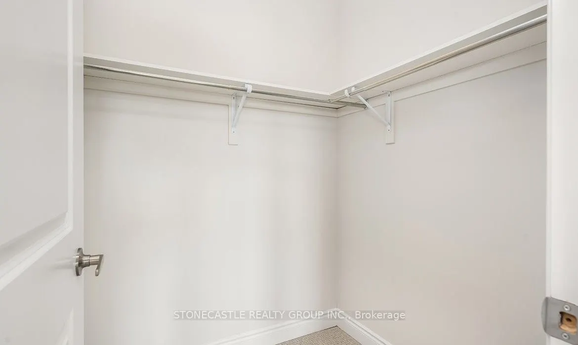 1388 Courtleigh Trail