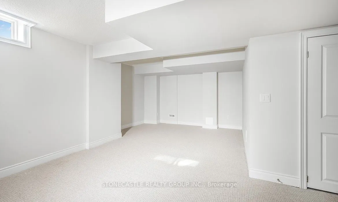 1388 Courtleigh Trail