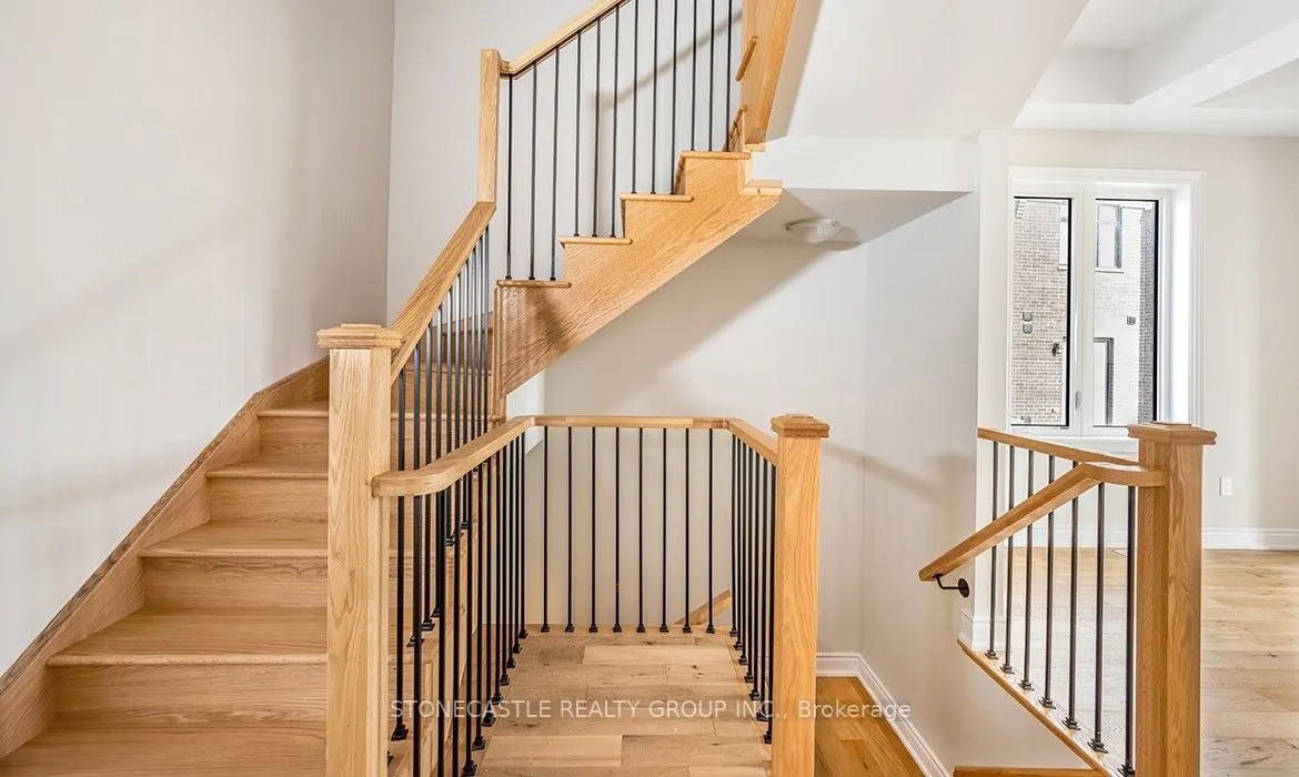 1388 Courtleigh Trail