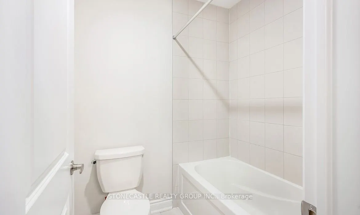 1388 Courtleigh Trail