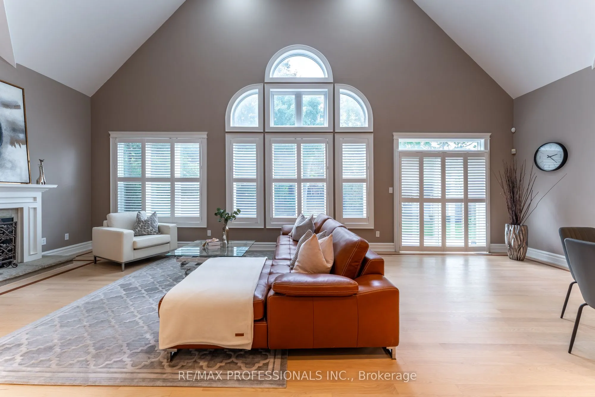 354 Country Club Crescent
