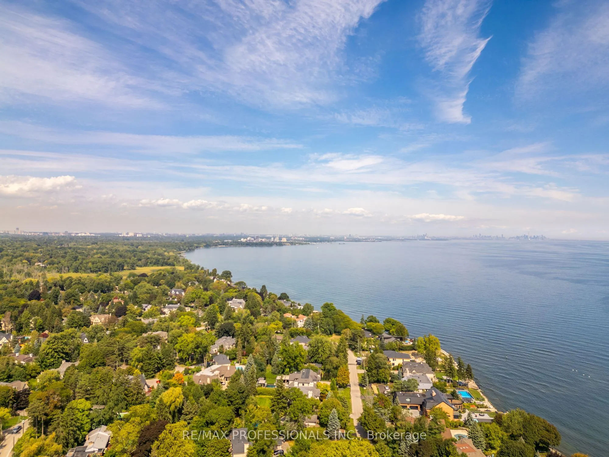 354 Country Club Crescent