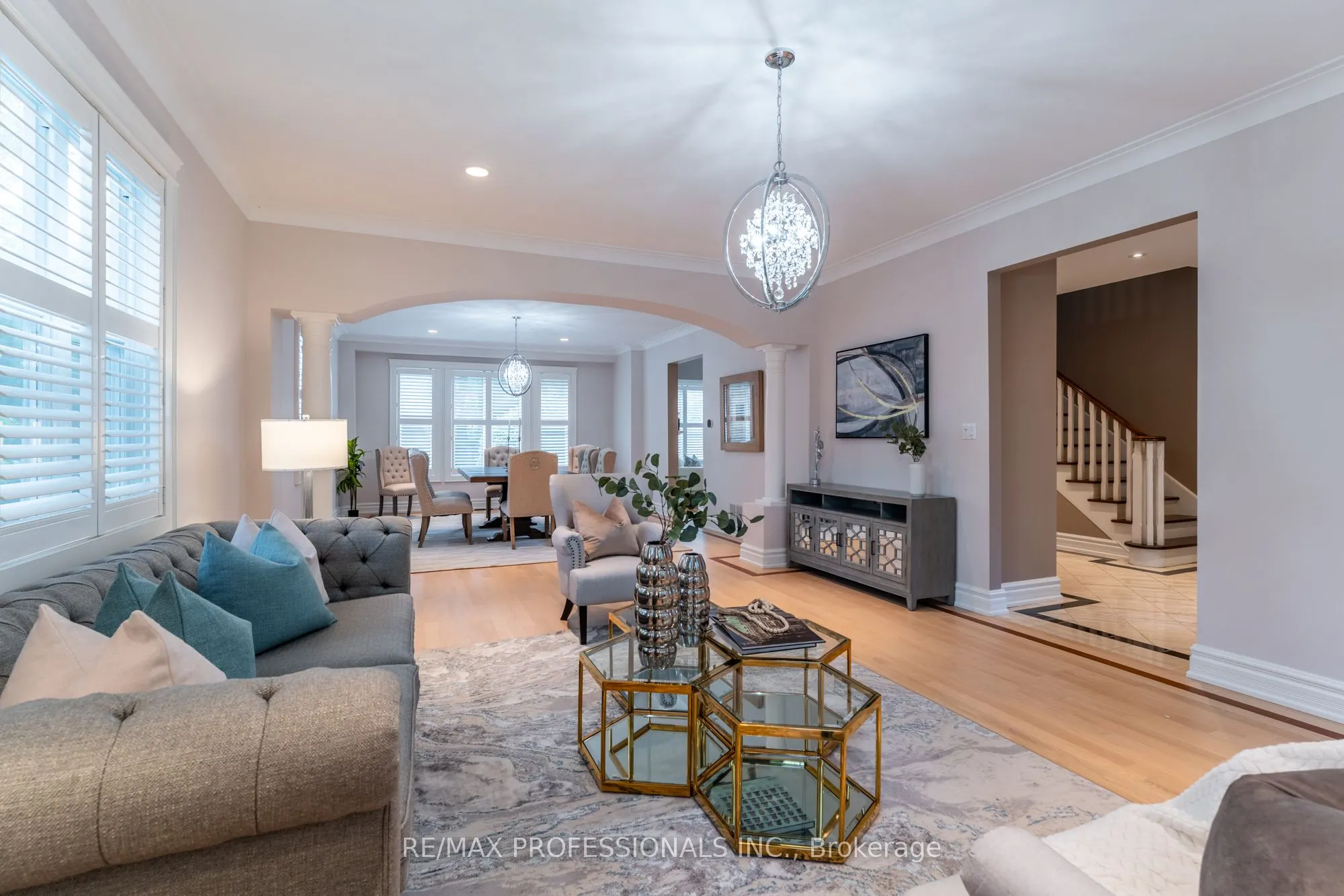 354 Country Club Crescent