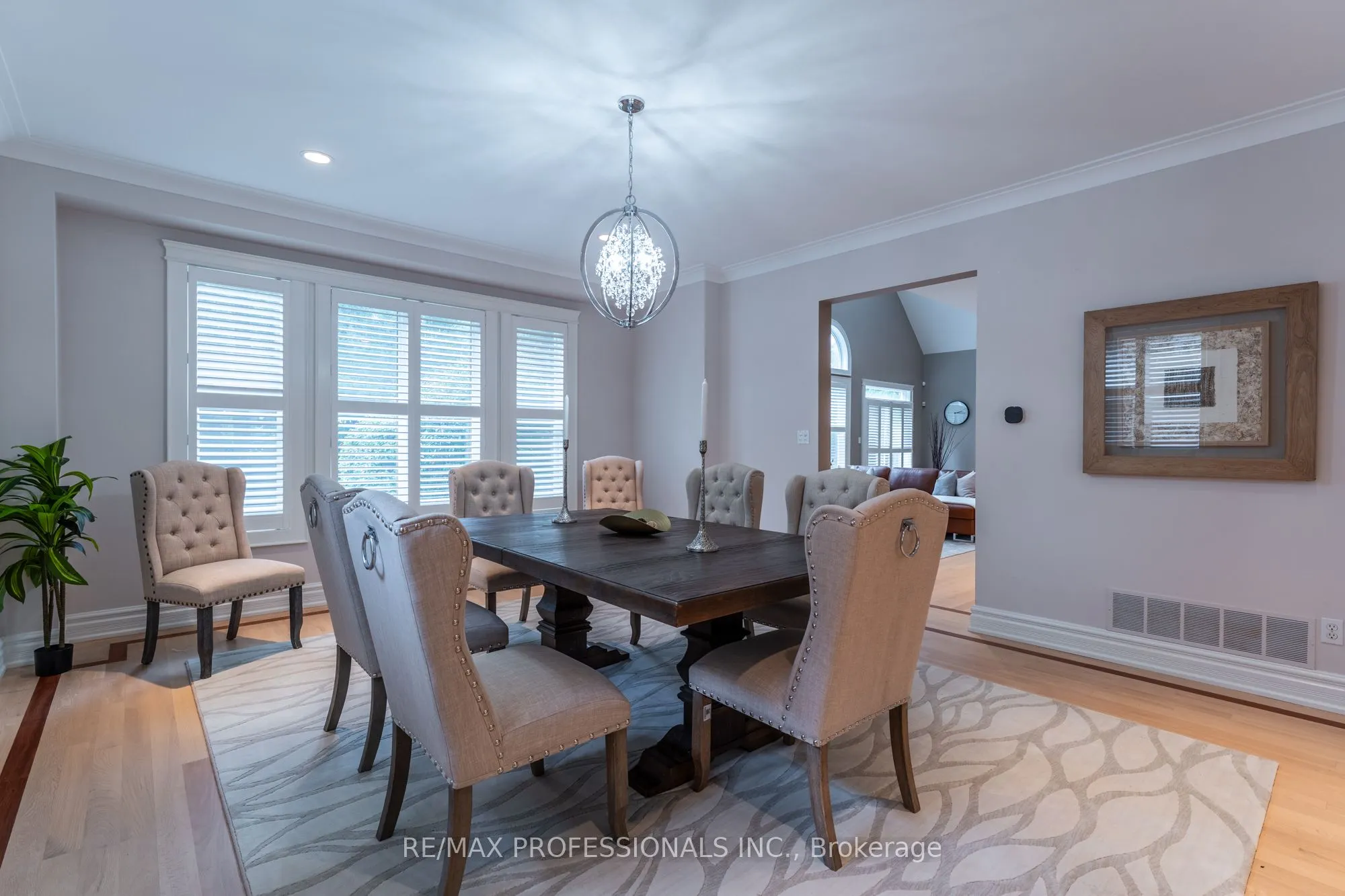354 Country Club Crescent