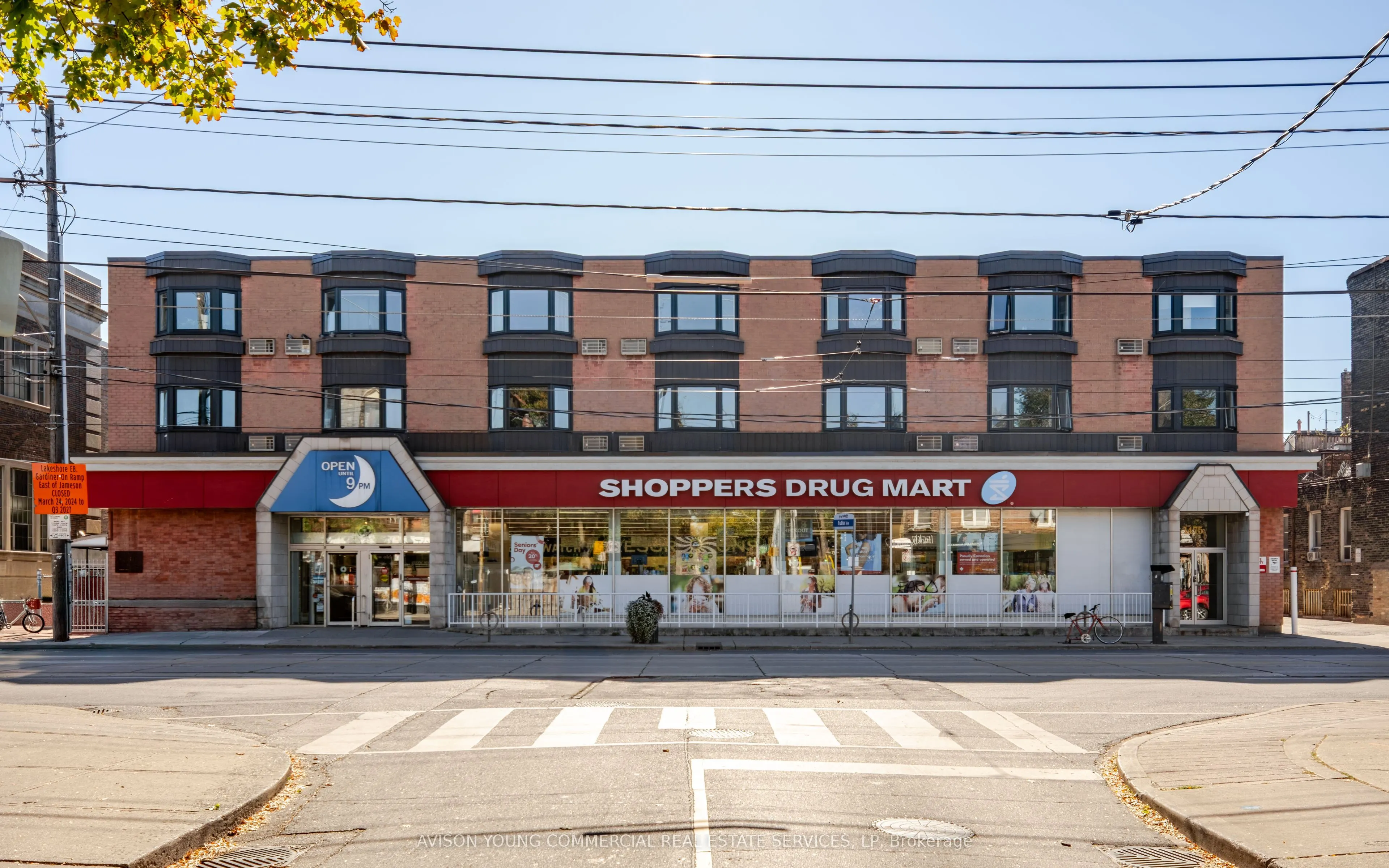 1473 Queen Street W