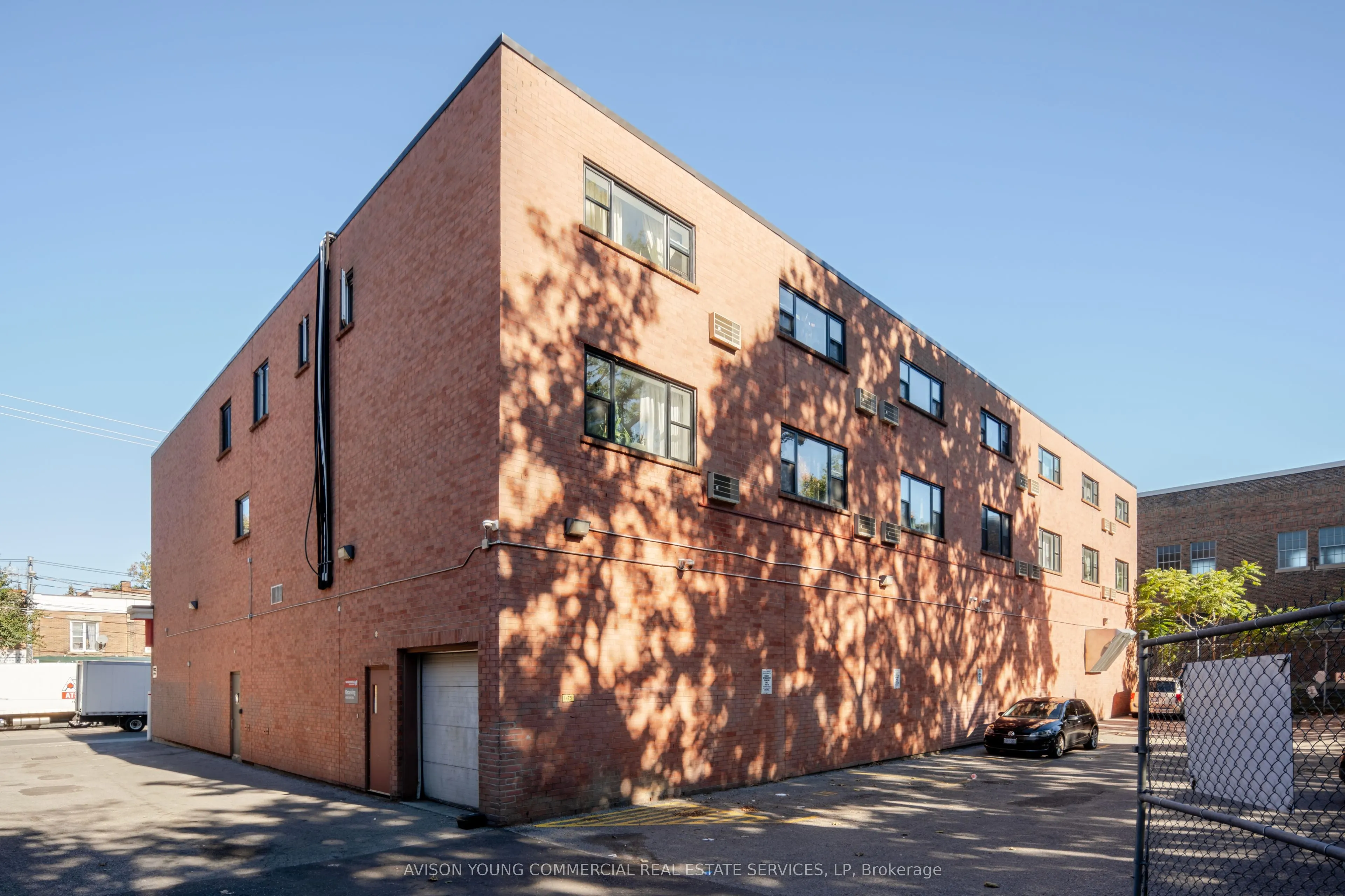 1473 Queen Street W