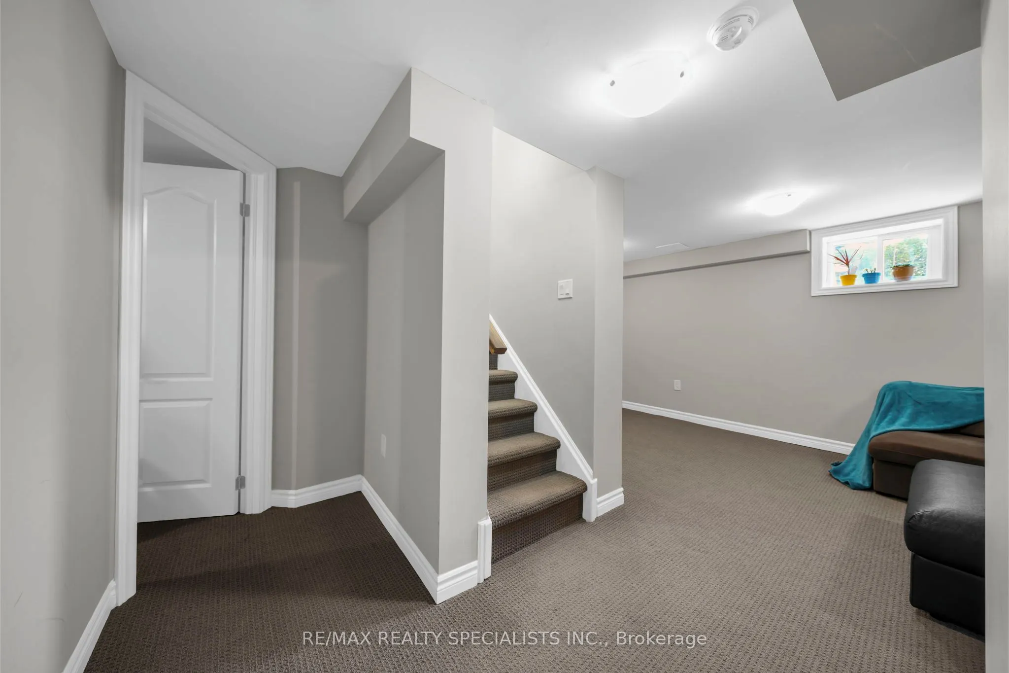 46 Elizabeth Street S