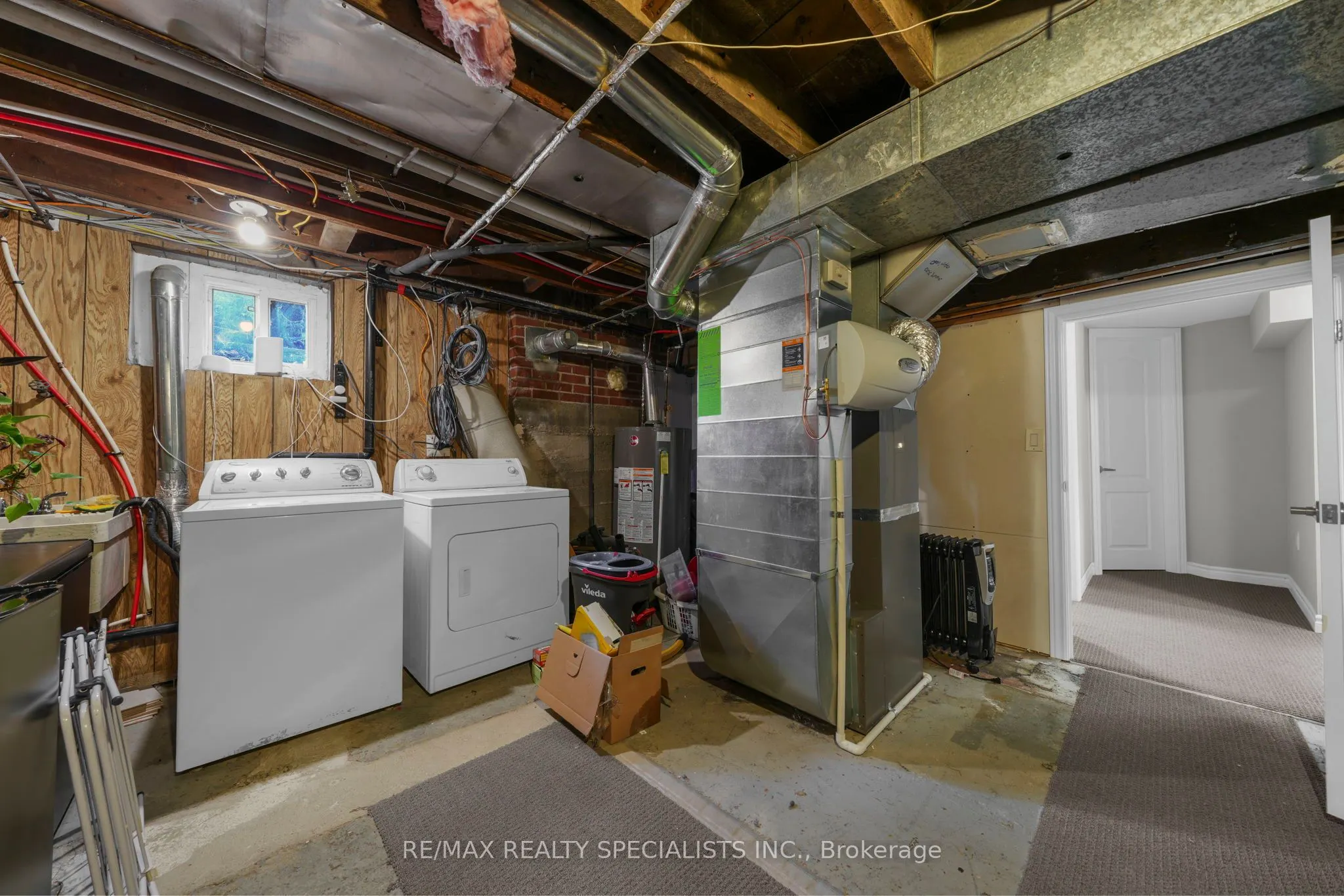 46 Elizabeth Street S