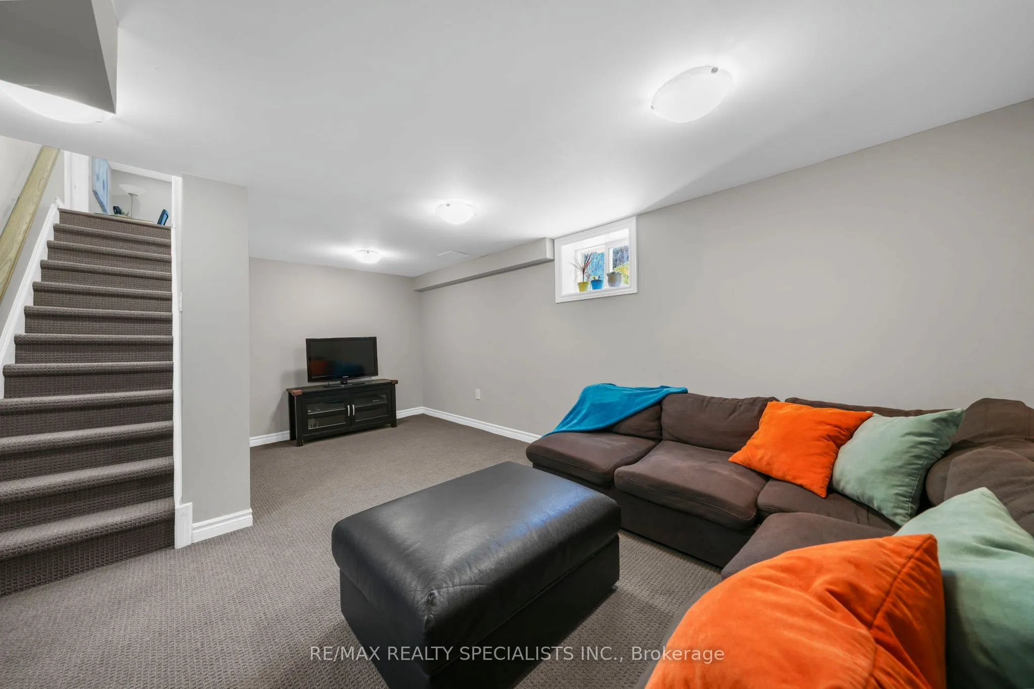 46 Elizabeth Street S