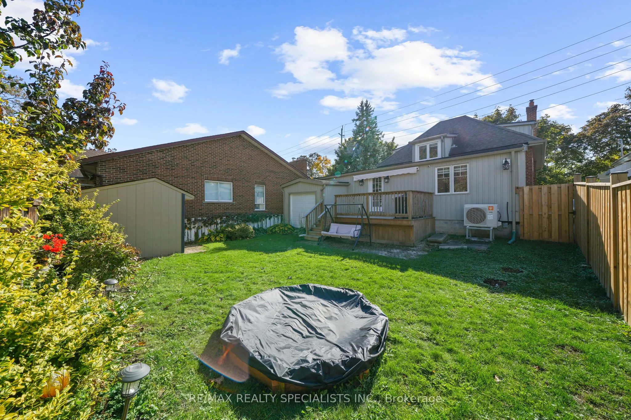 46 Elizabeth Street S