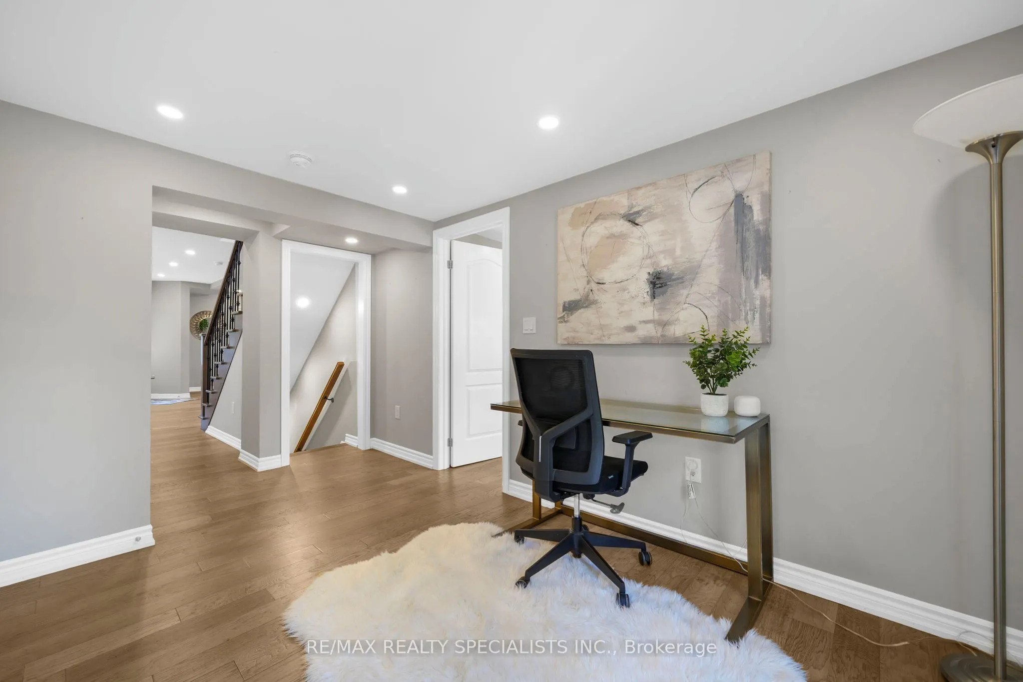 46 Elizabeth Street S