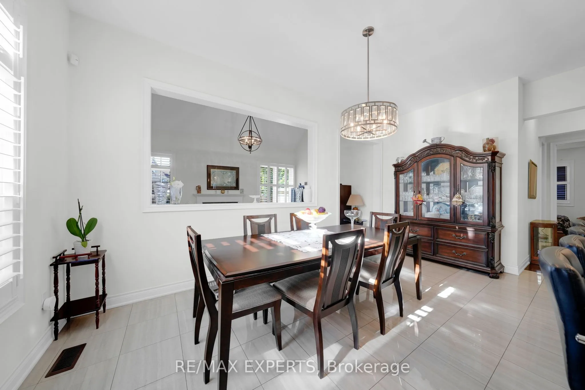 10 Falkland Road