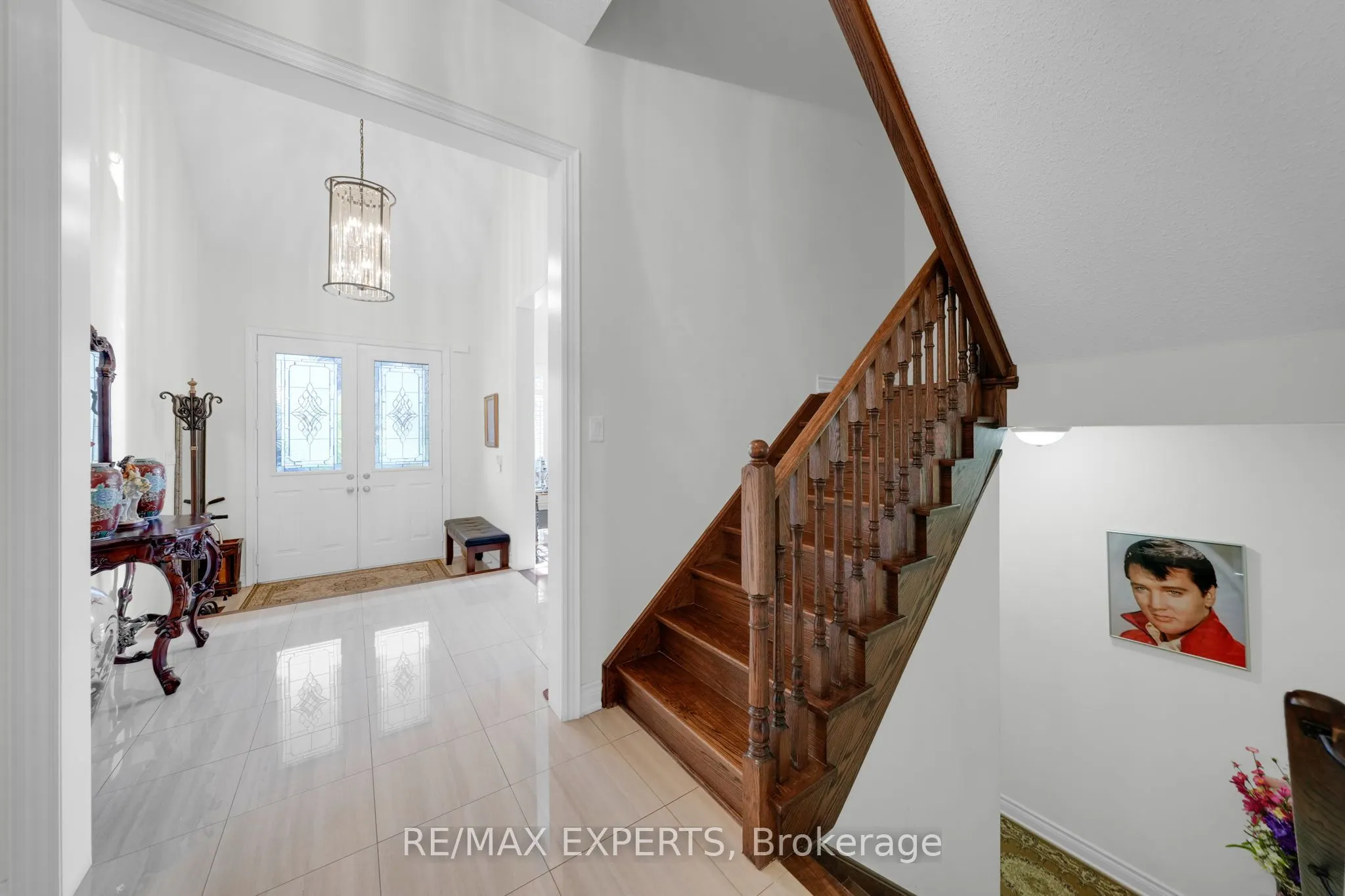 10 Falkland Road