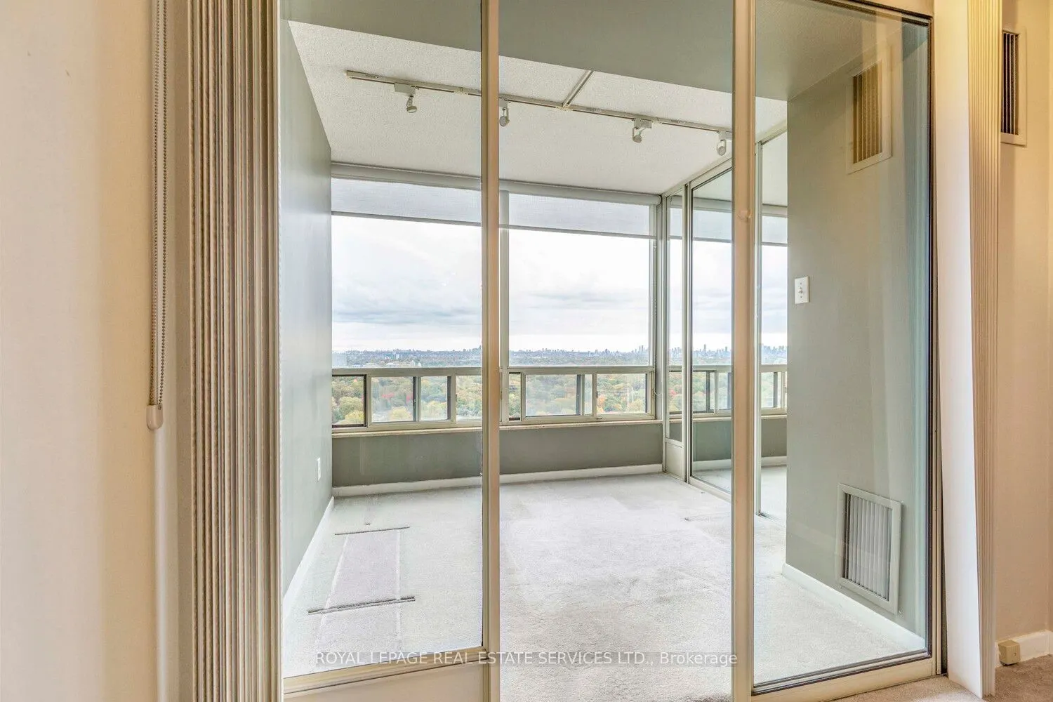 1300 Islington Ave Crescent, #2805
