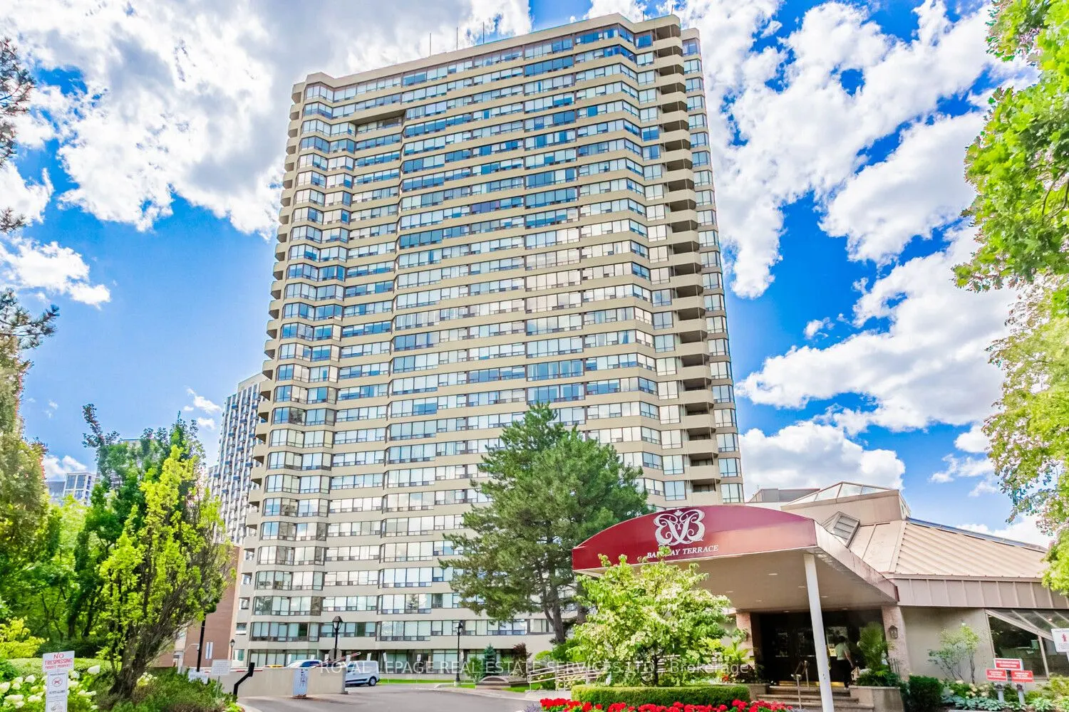 1300 Islington Ave Crescent, #2805