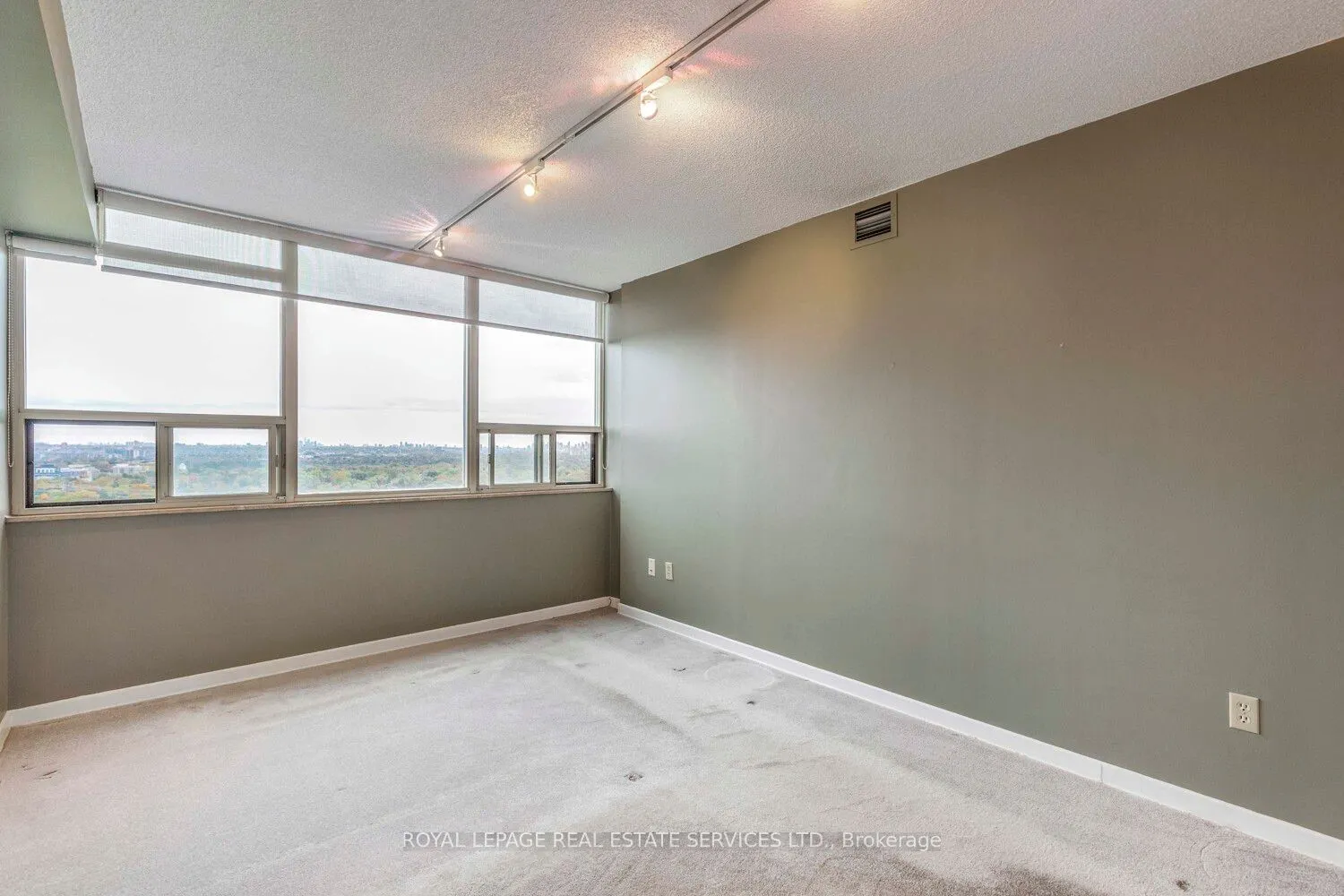 1300 Islington Ave Crescent, #2805