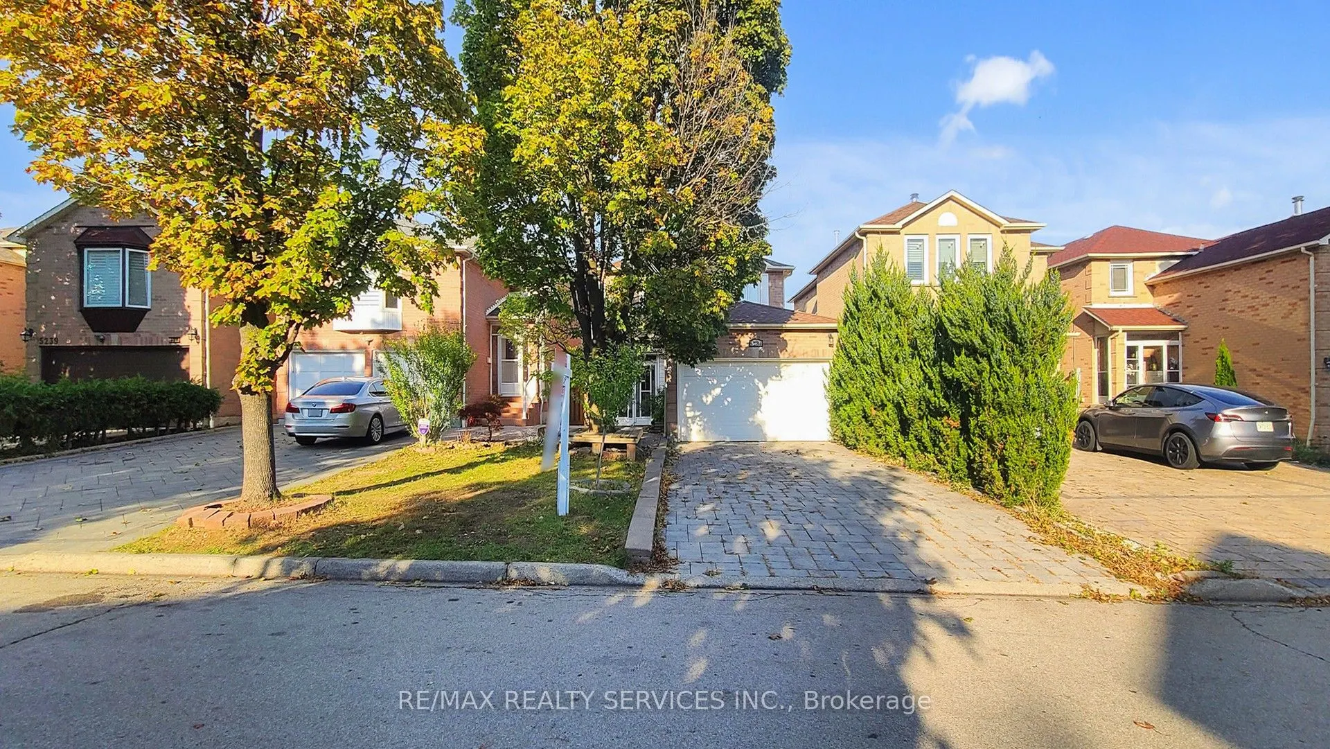 5231 Astwell Avenue