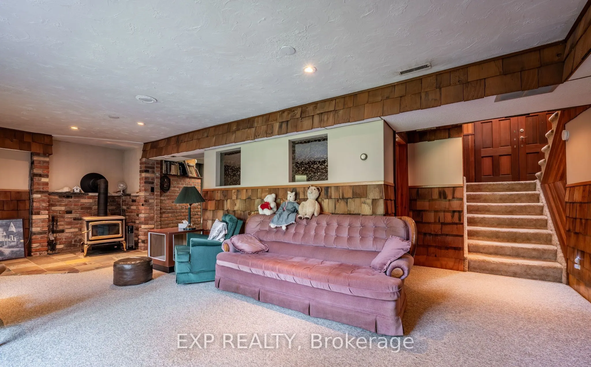 1215 Derry Road