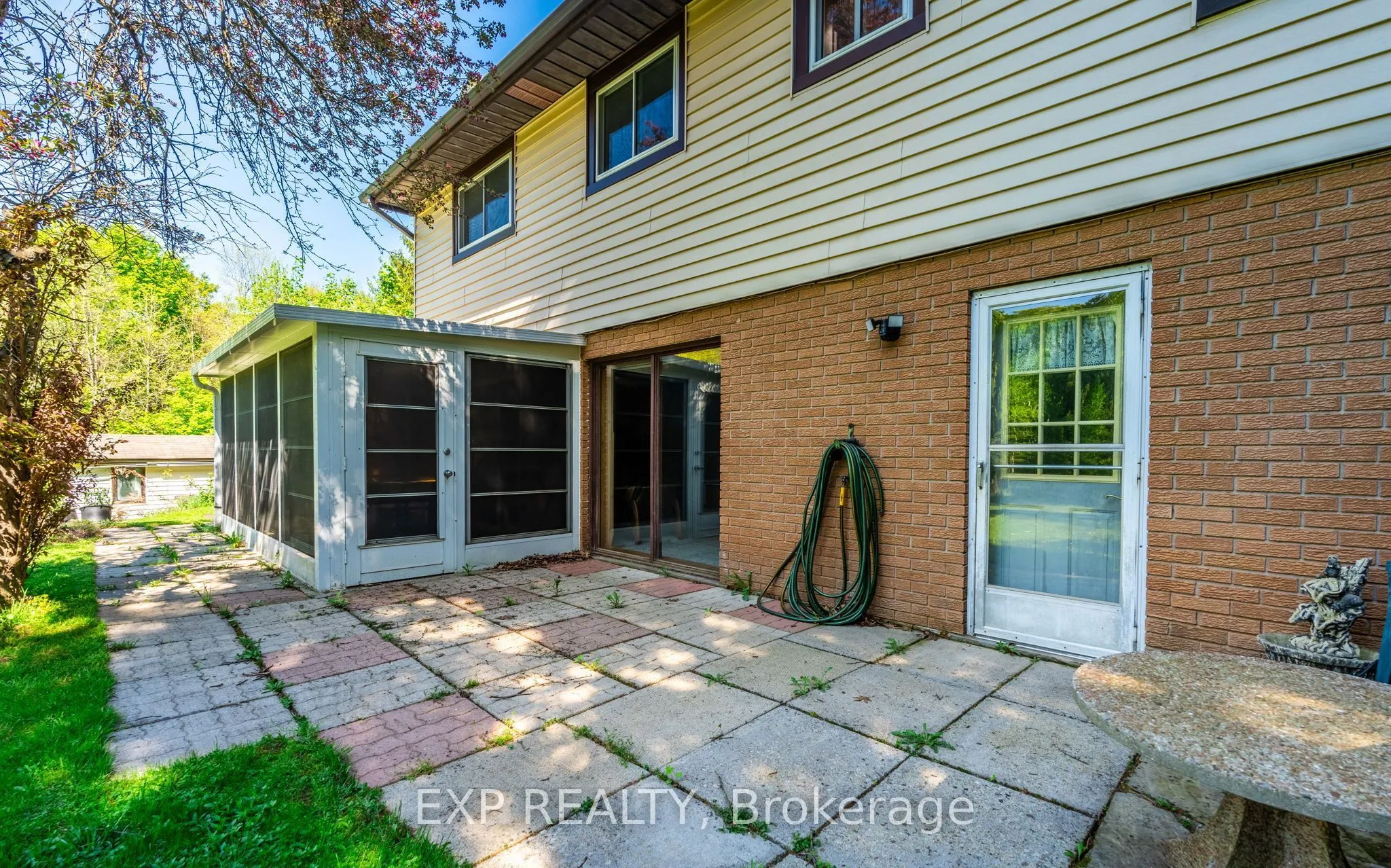 1215 Derry Road