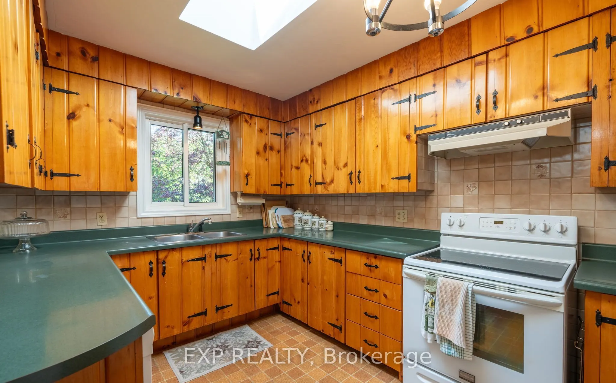 1215 Derry Road