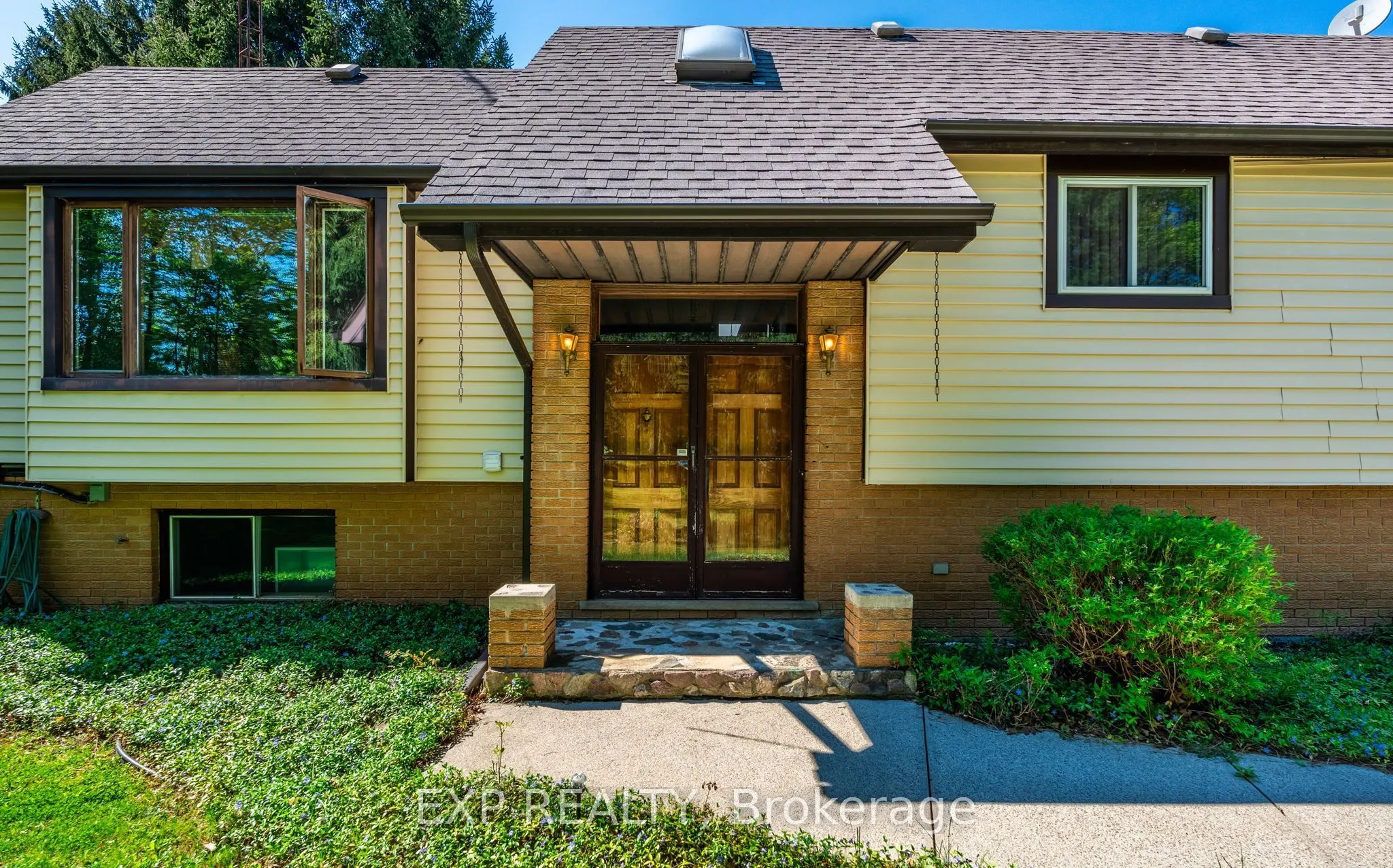 1215 Derry Road