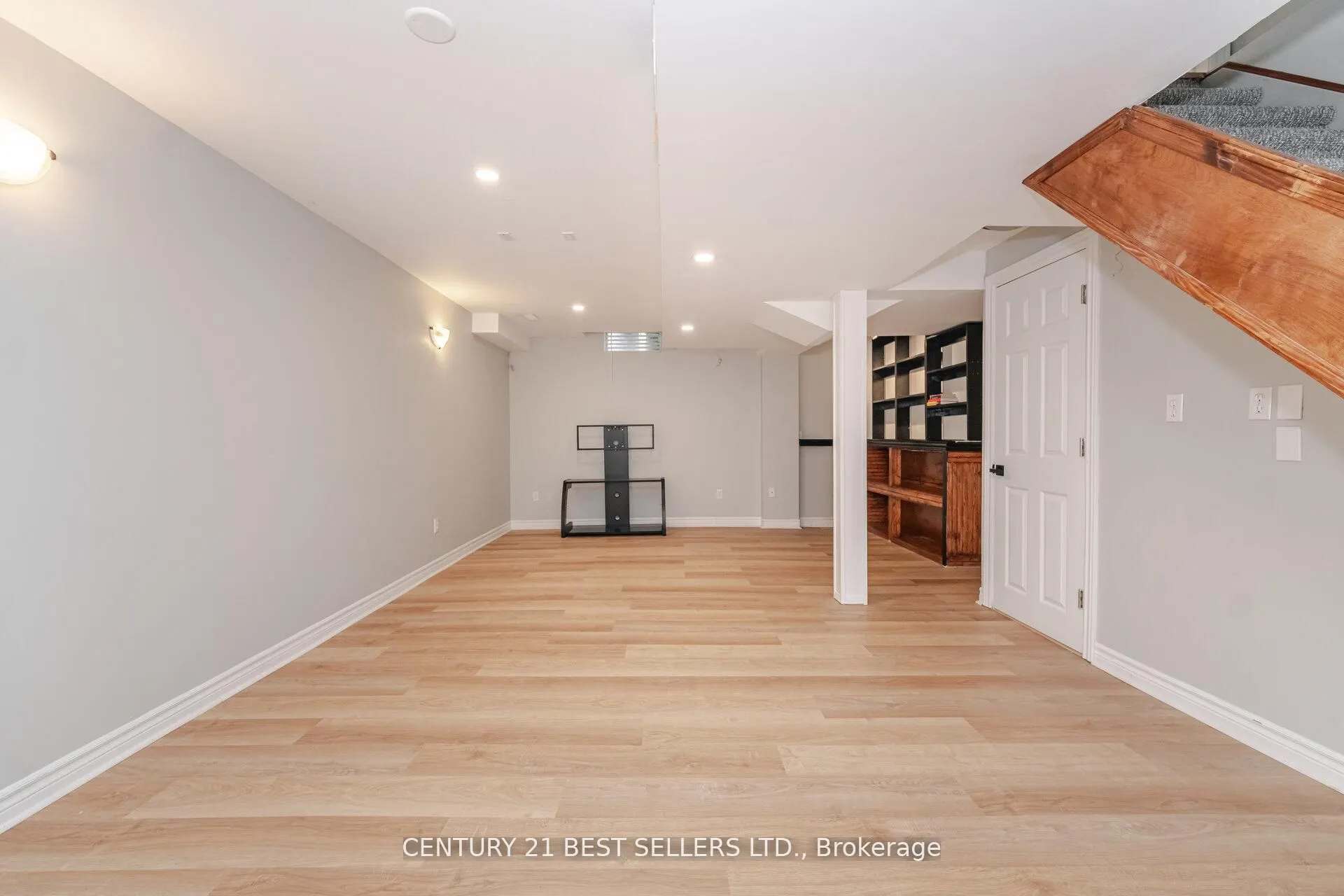 222 Andrews Trail