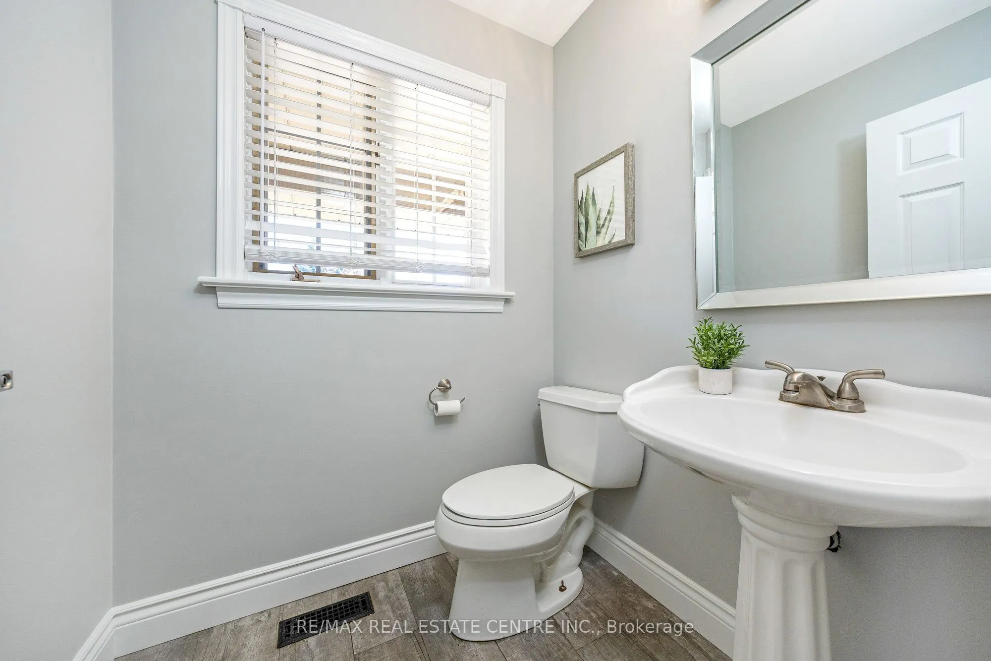 2255 Mohawk Trail