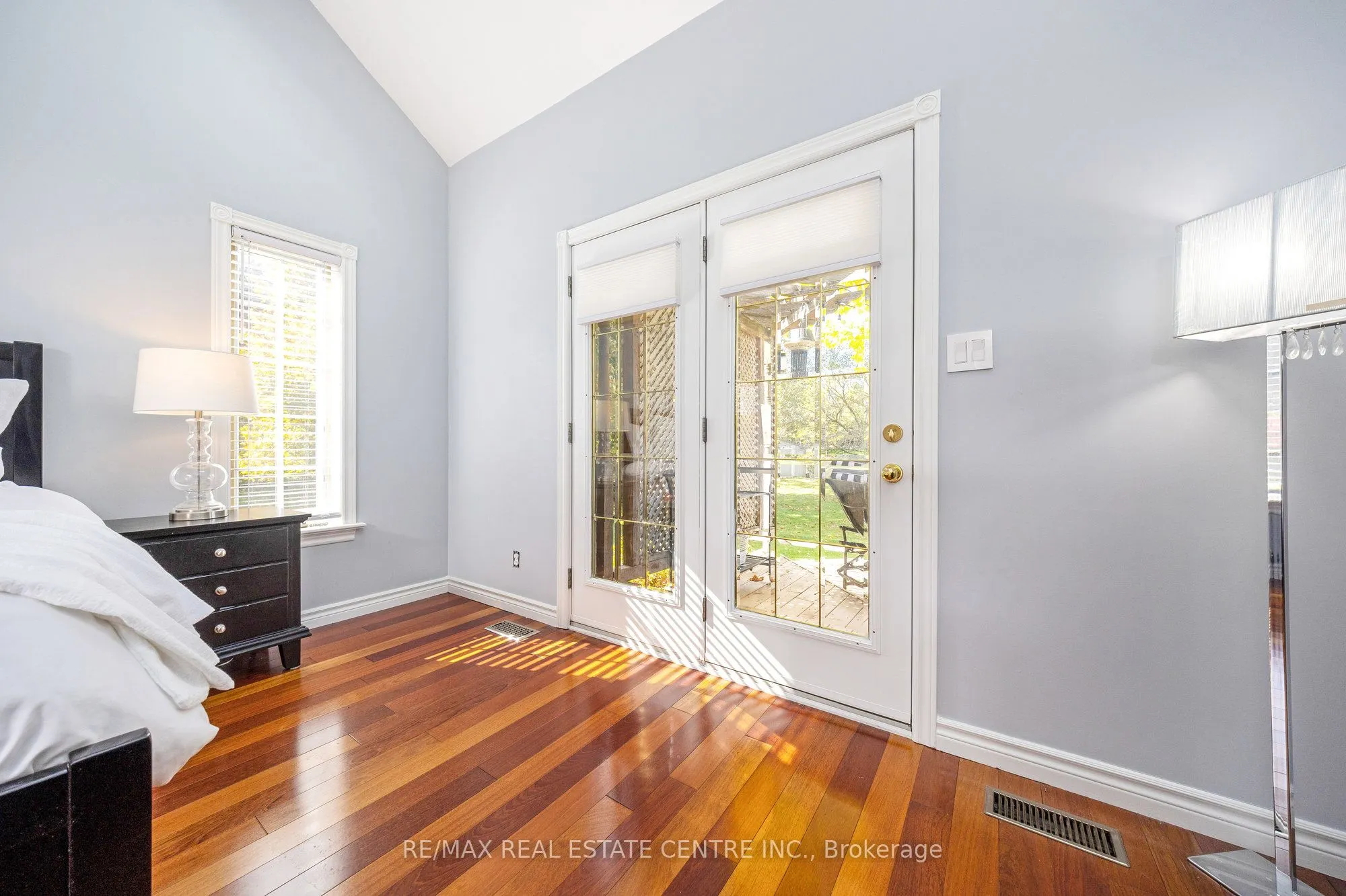 2255 Mohawk Trail