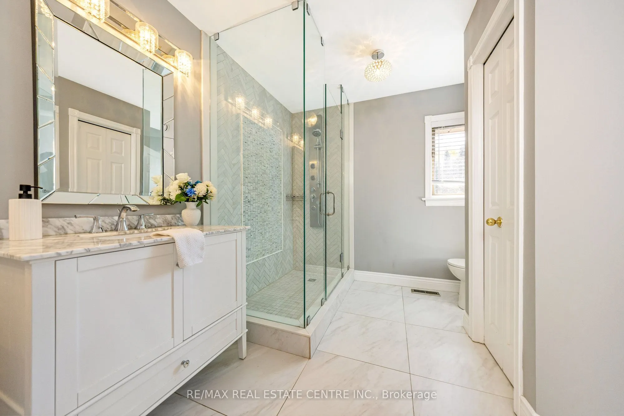 2255 Mohawk Trail
