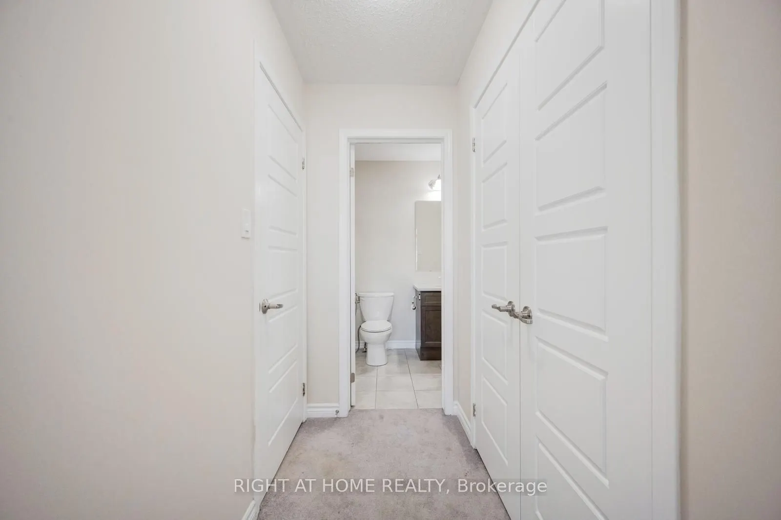 3082 Harbell Gate