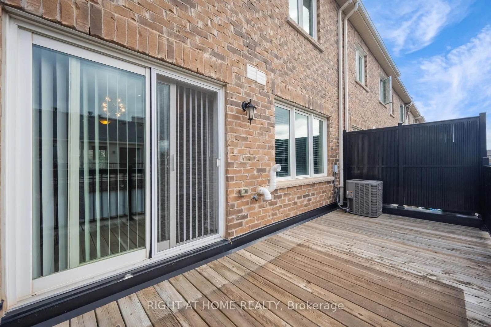 3082 Harbell Gate