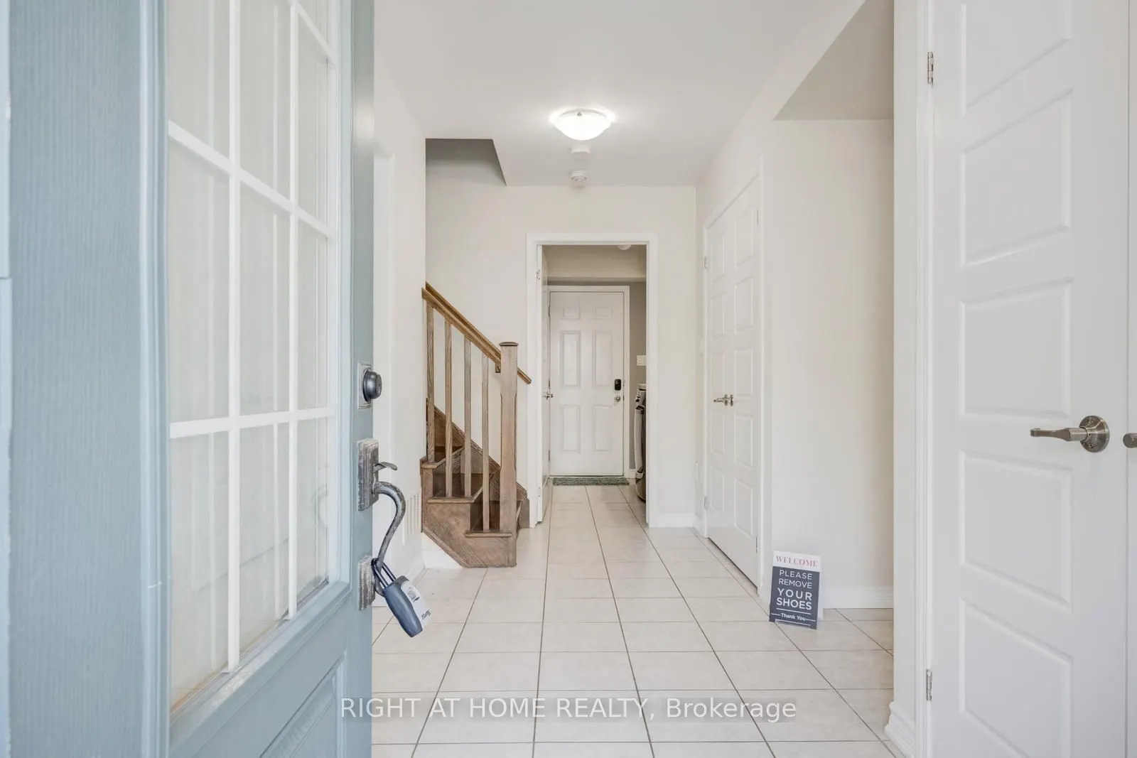 3082 Harbell Gate