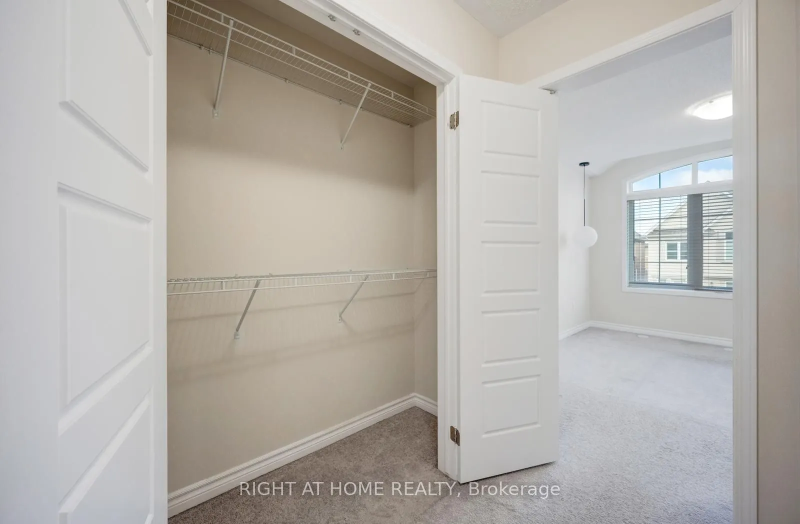 3082 Harbell Gate