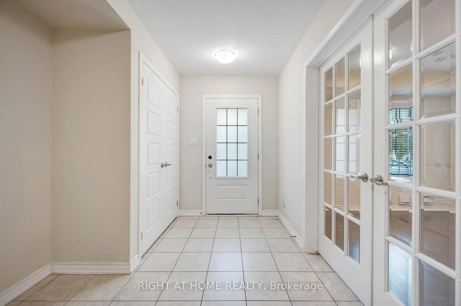 3082 Harbell Gate