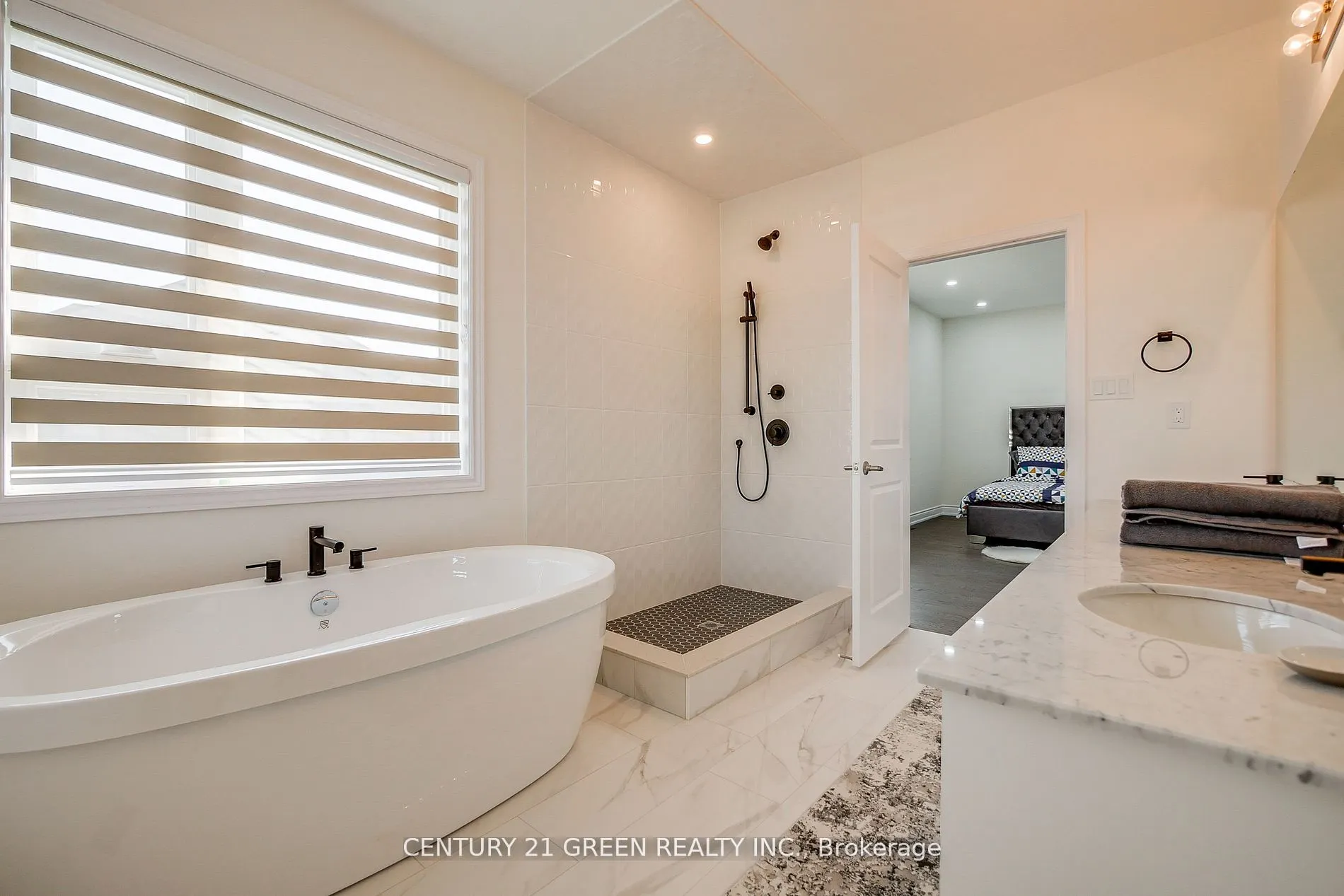 36 Brentwick Drive, #Upper Level