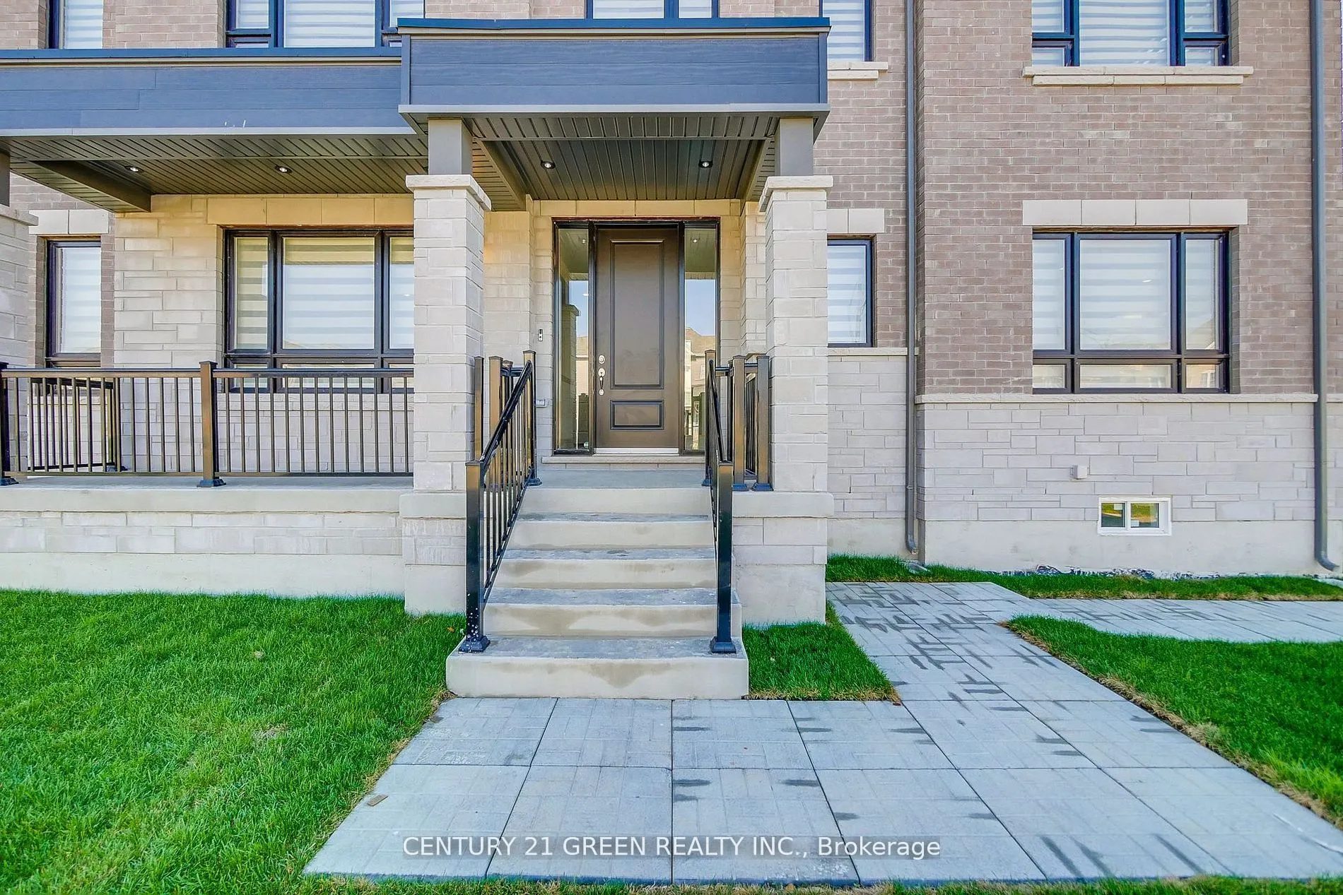 36 Brentwick Drive, #Upper Level