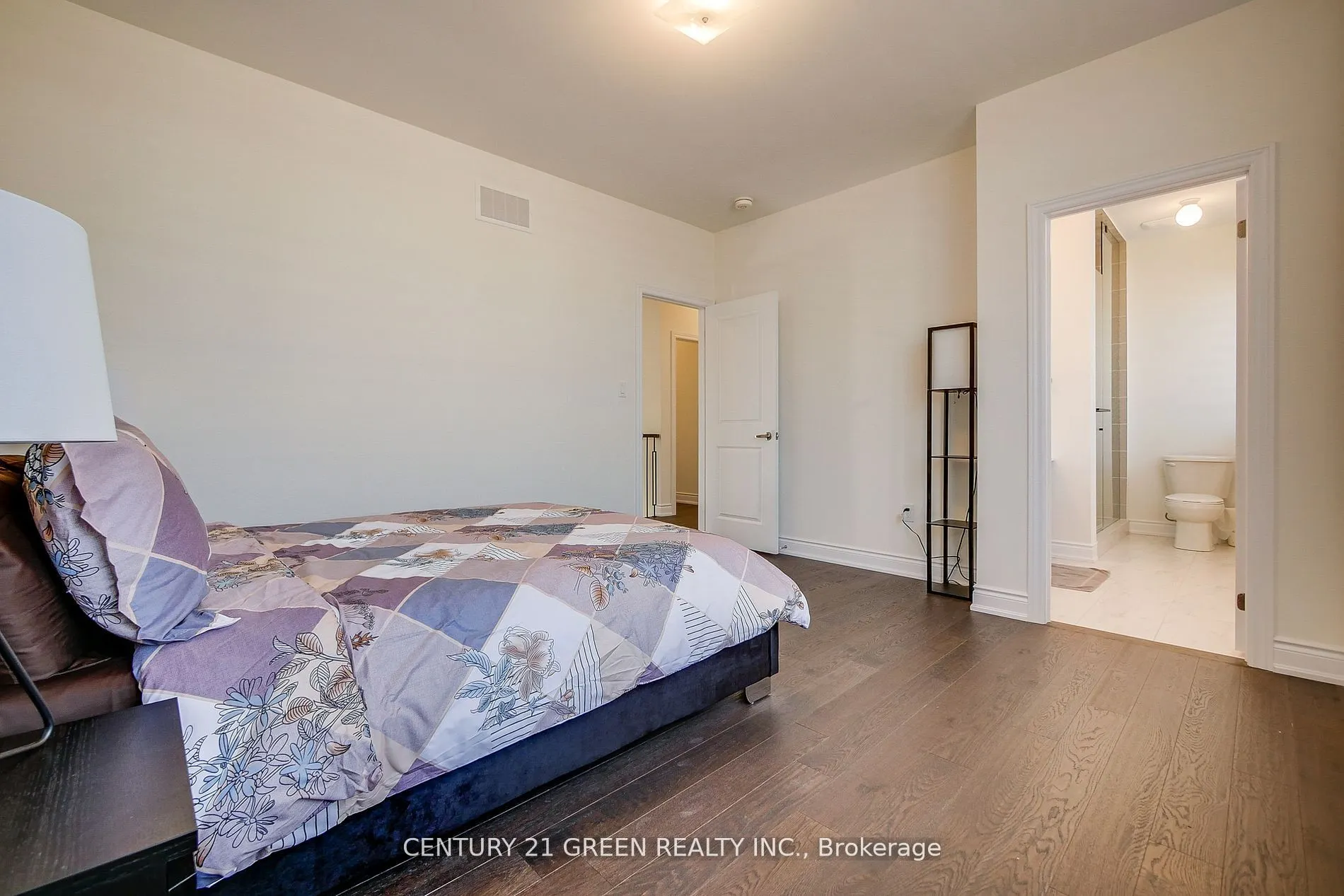 36 Brentwick Drive, #Upper Level