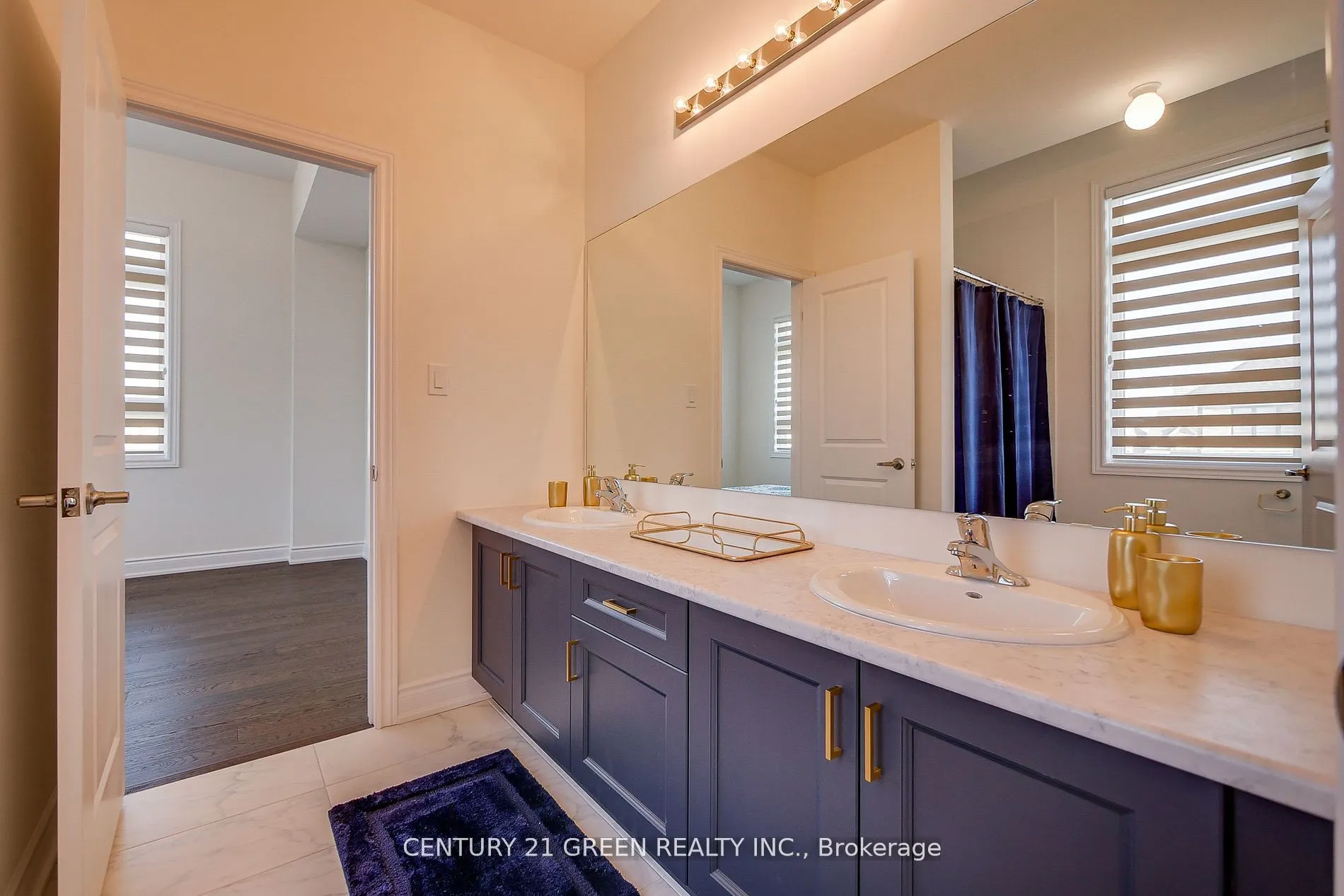 36 Brentwick Drive, #Upper Level