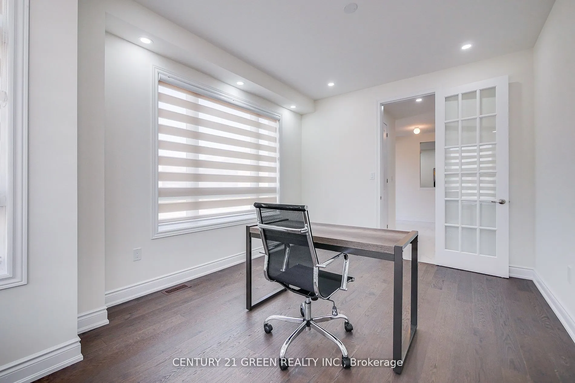 36 Brentwick Drive, #Upper Level